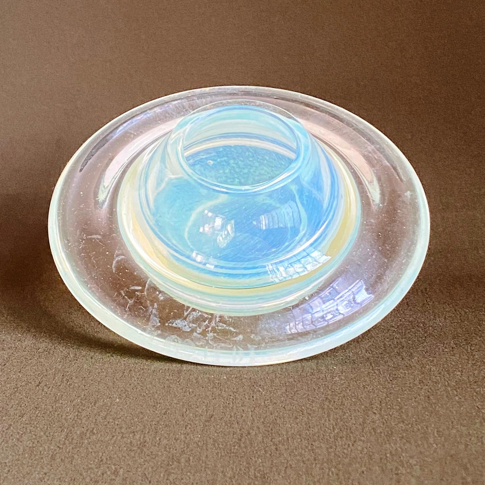 Opalescent Murano Glass Saturn Shaped Planet Paperweight or Bowl, Italy 1960s For Sale 1