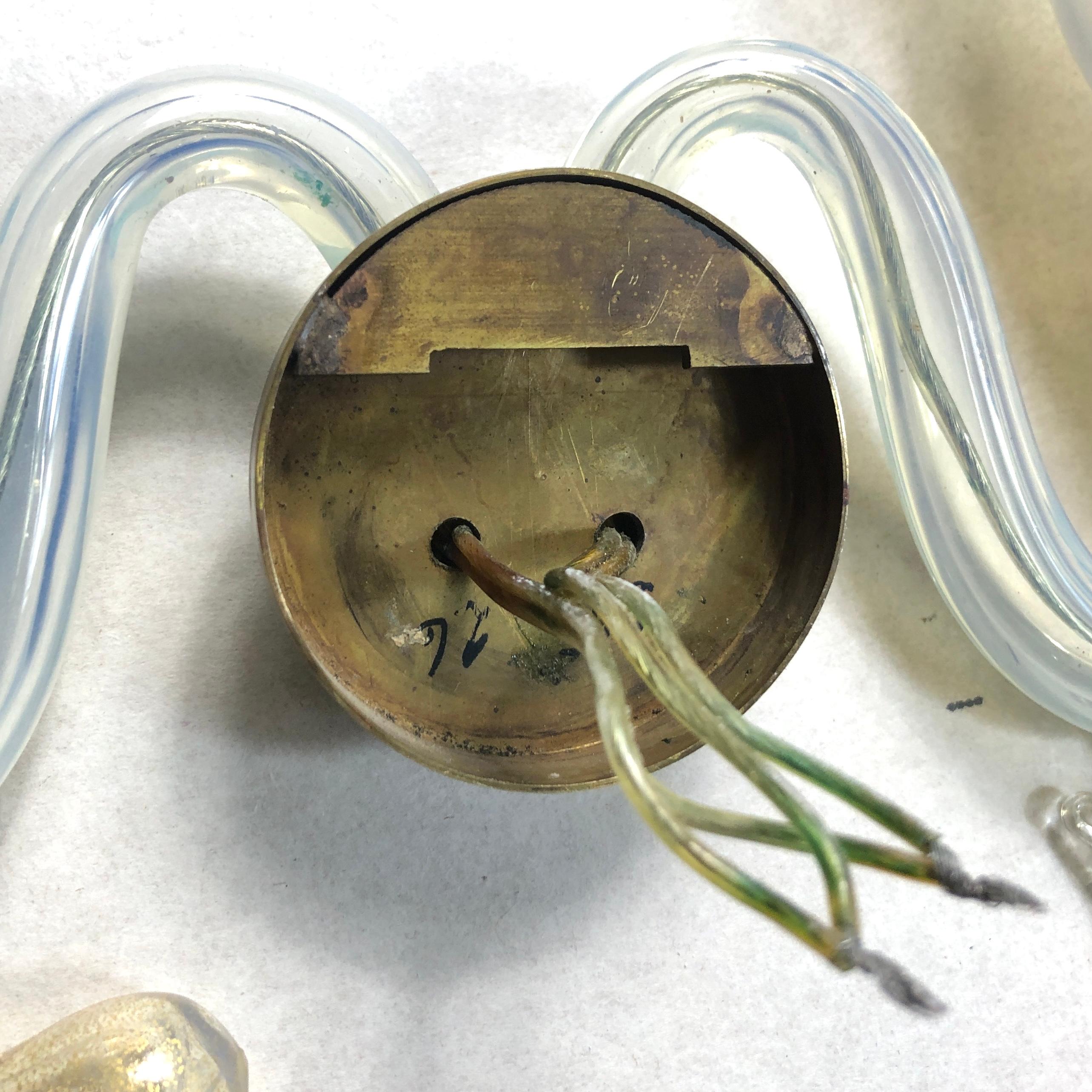 Opalescent Murano Glass wall Sconces. Italy 1970's In Good Condition For Sale In LYON, FR