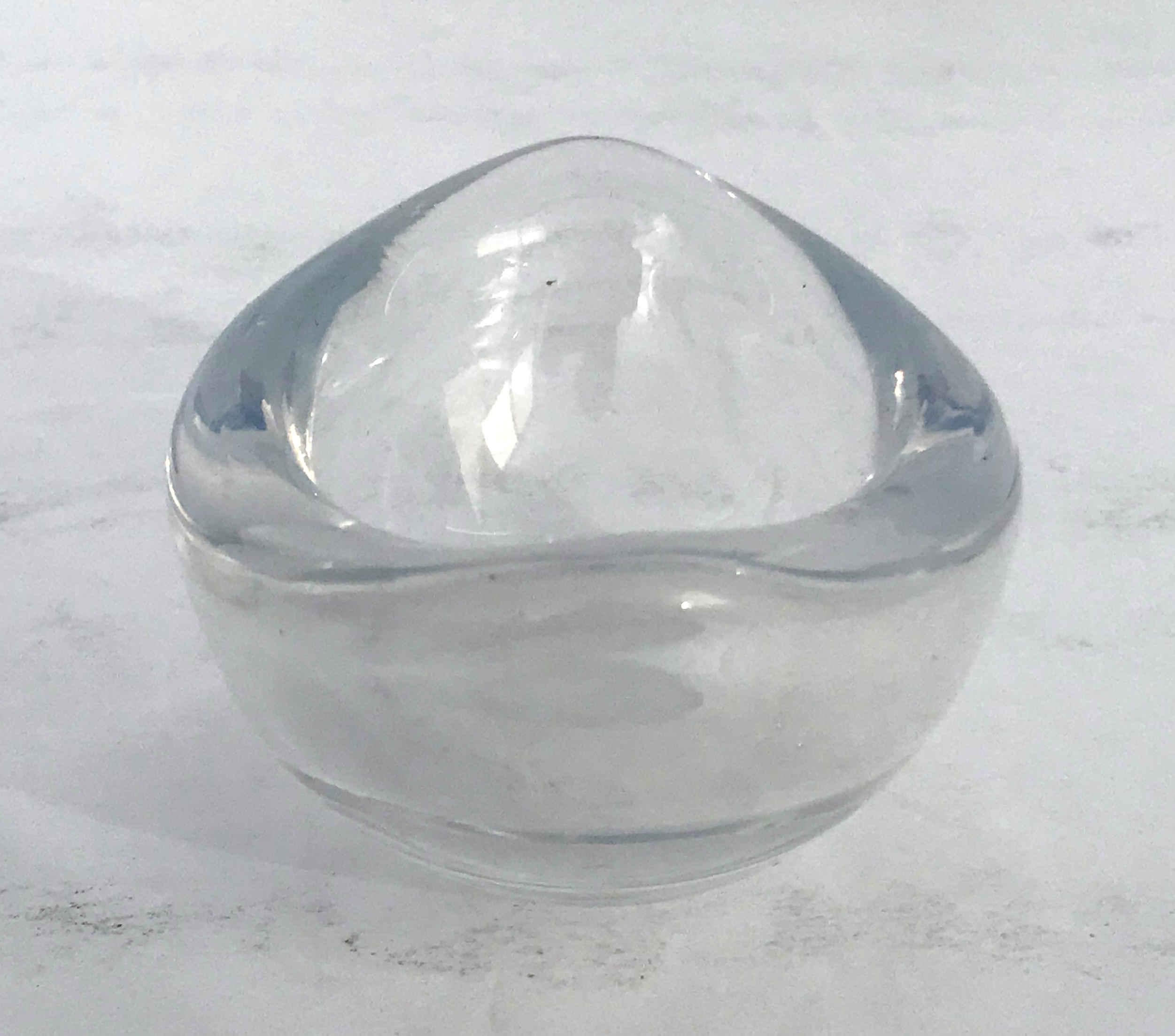 Opalescent Orrefors Bowl In Good Condition For Sale In Los Angeles, CA