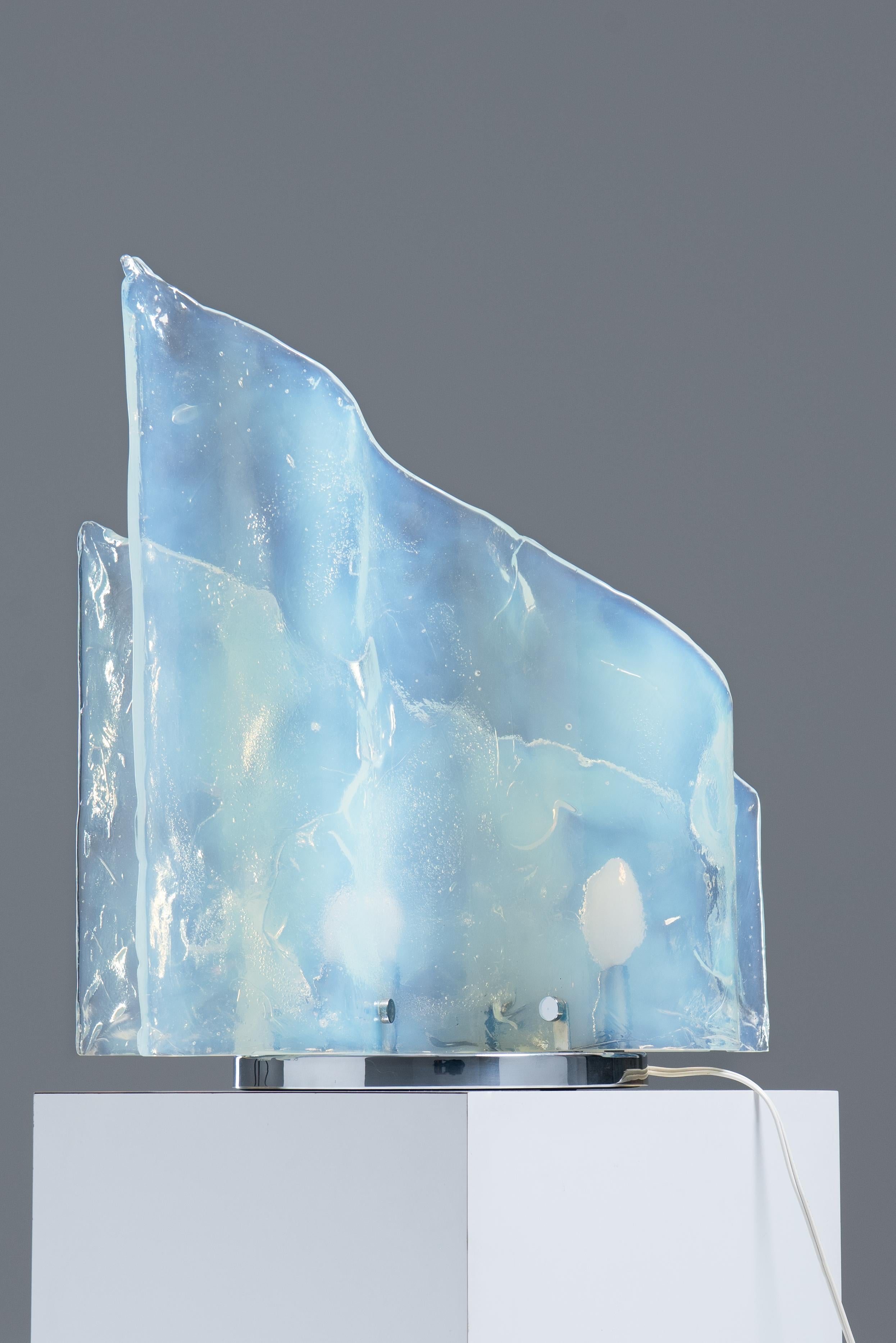 Mid-Century moderno Lampada da tavolo opalescente - Carlo Nason in vendita
