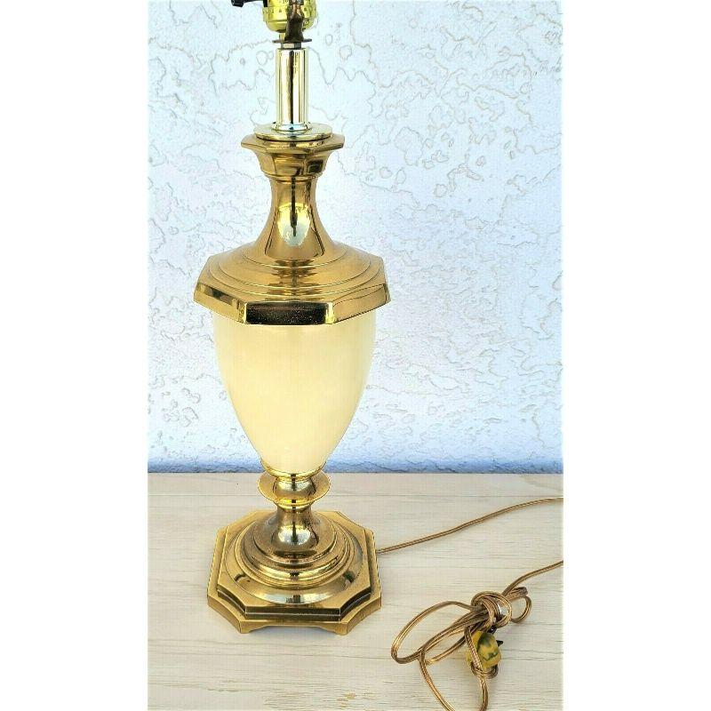 Late 20th Century Opaline & Brass High-End Table Lamp For Sale