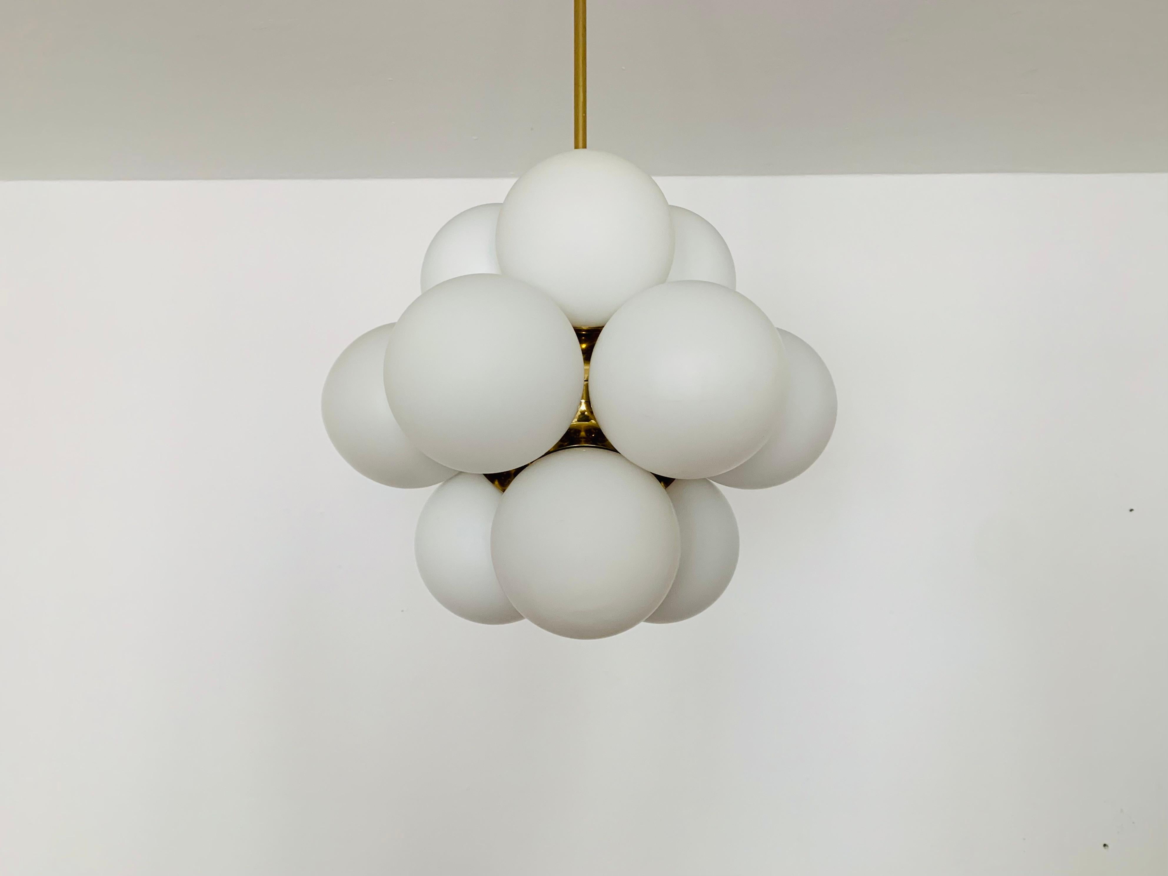 Opaline Chandelier from Kaiser Leuchten In Good Condition For Sale In München, DE