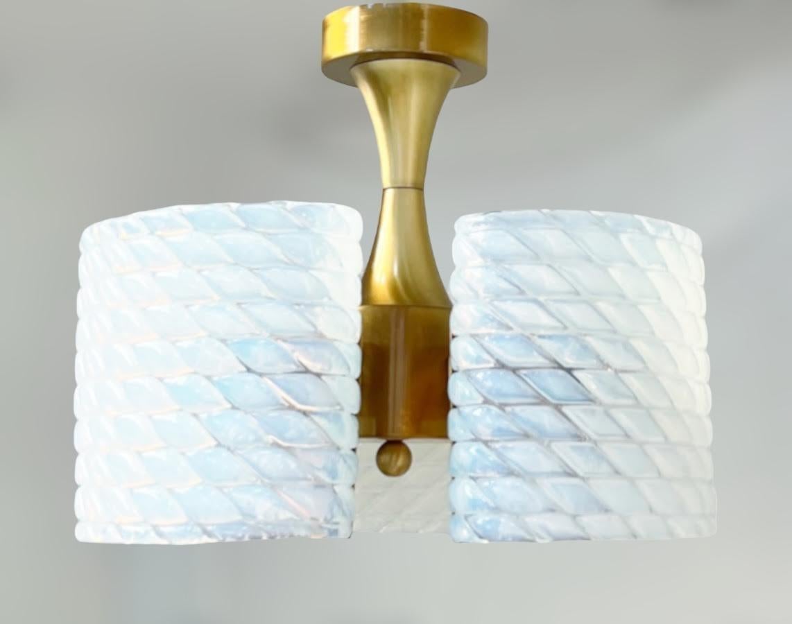 Lampadario Opaline Diamante di Fabio Ltd In condizioni Nuovo in vendita a Los Angeles, CA