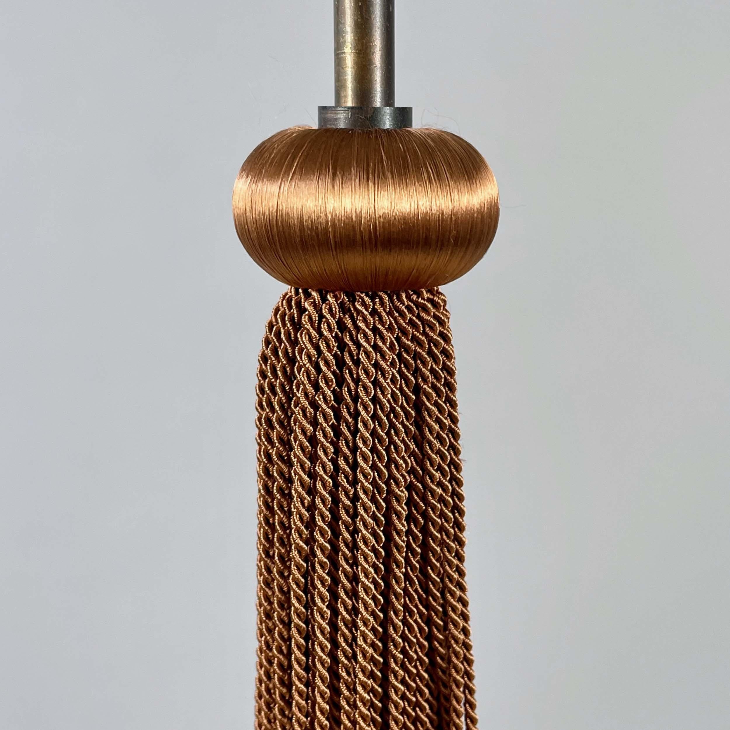 Ciondolo in vetro opalino smaltato con nappina, Germania, anni '30 in vendita 3