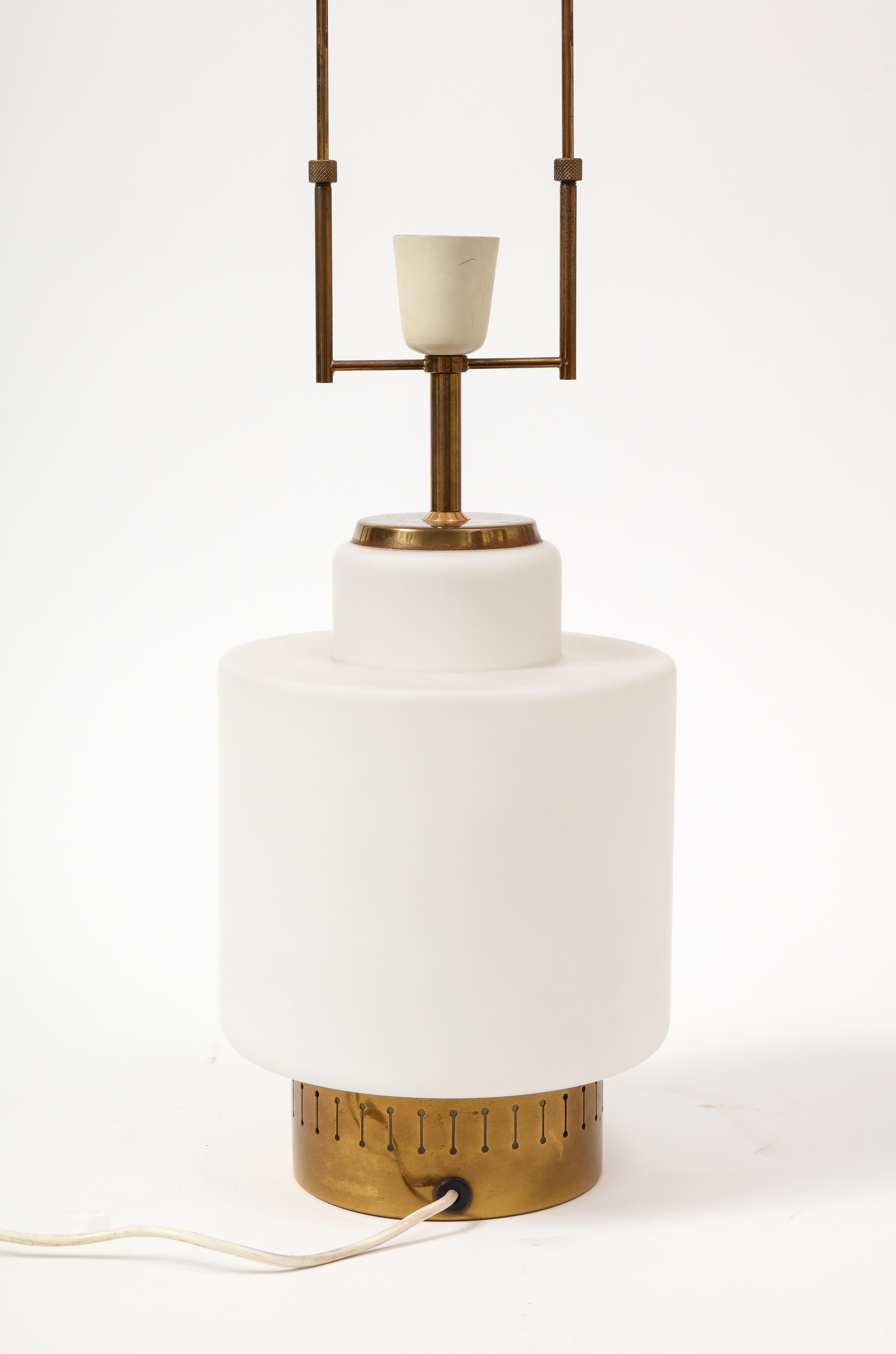 Opaline Glass and Brass Modernist Table Lamp by Stilnovo, Italy, c. 1950 For Sale 1