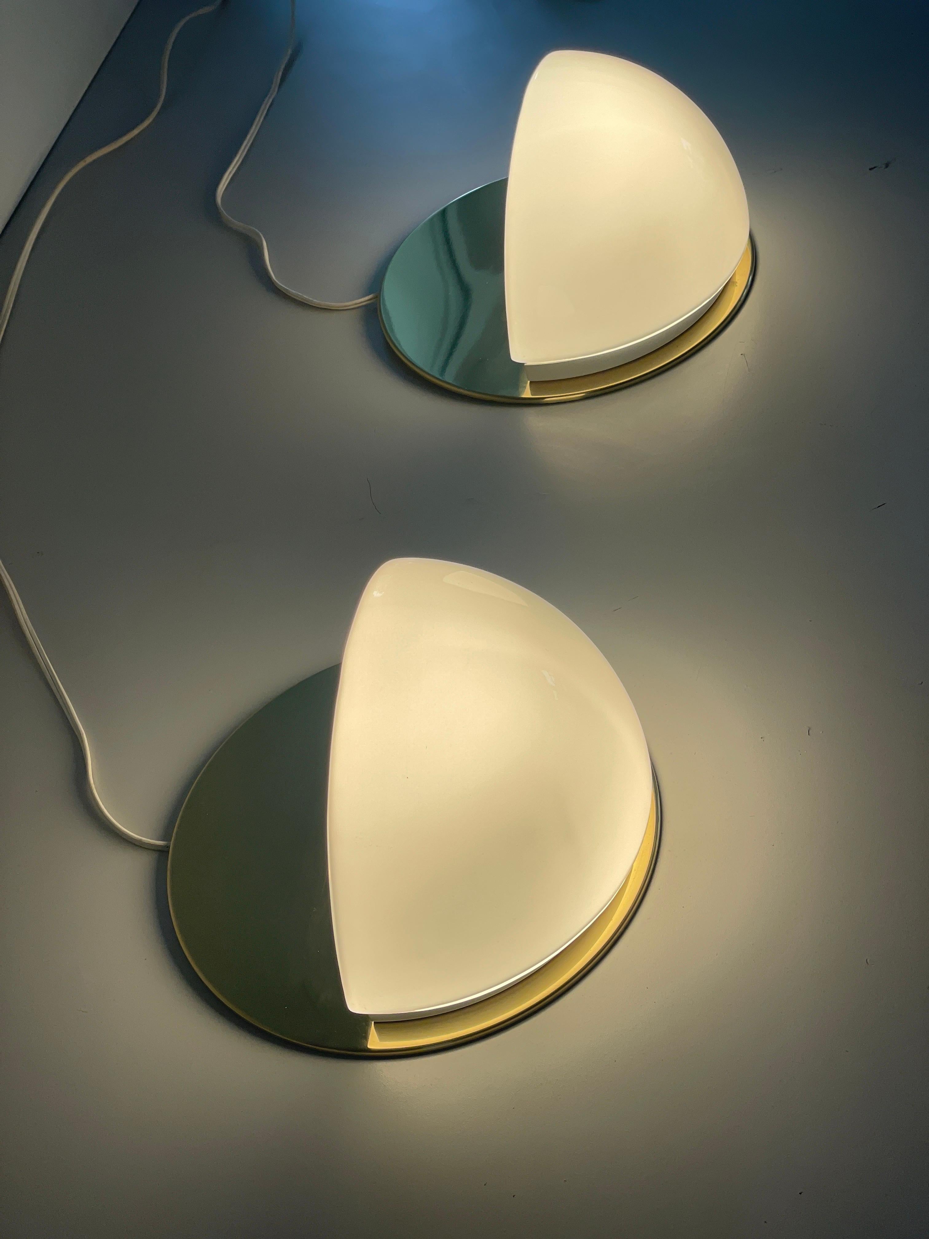 Opalglas und poliertes Messing Rundes Wandleuchterpaar, 1960er Jahre, Deutschland im Angebot 14