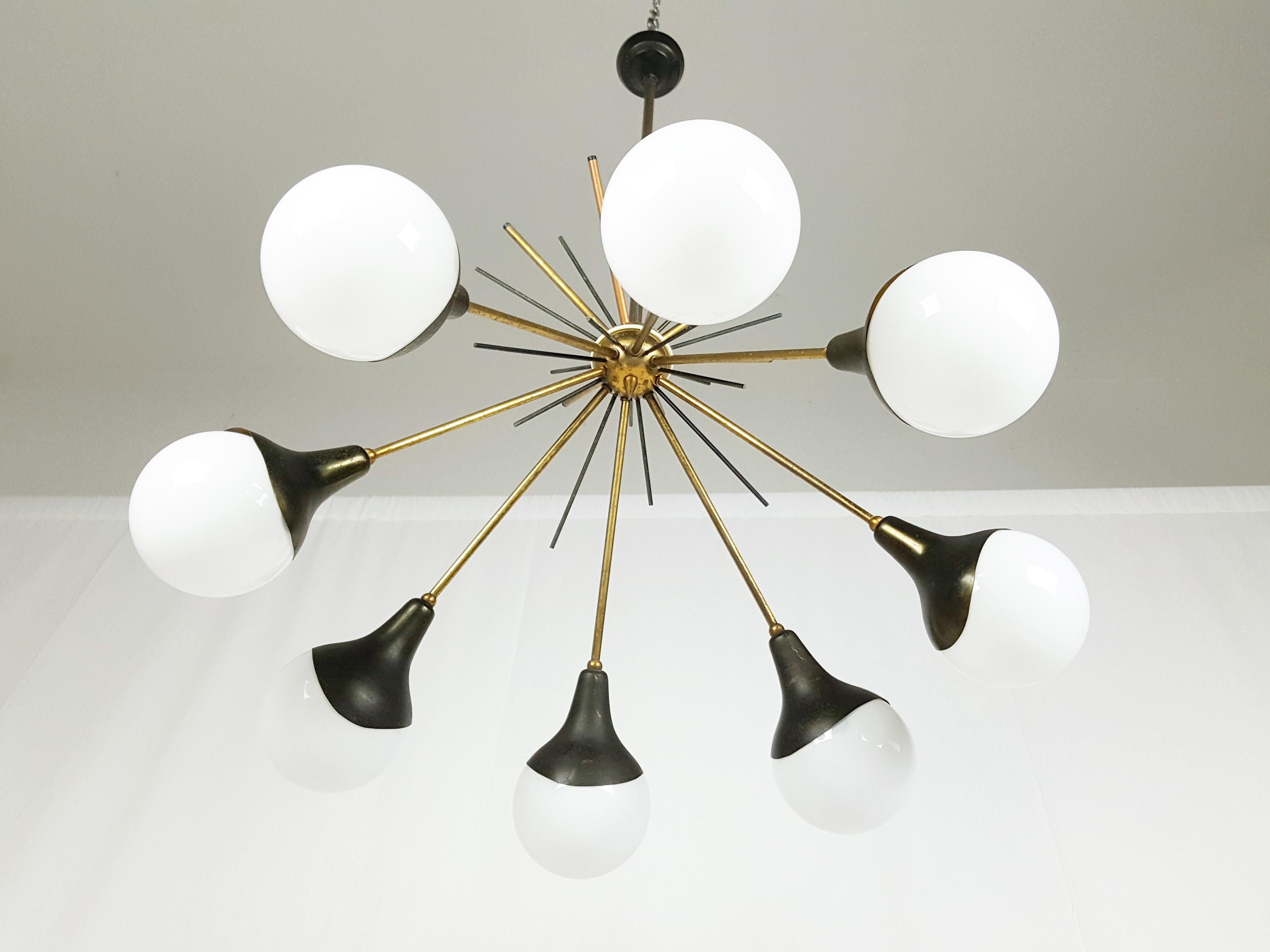 Italian Opaline Glass, Brass & Painted Metal 1950s 8-Lights Pendant Lamp For Sale