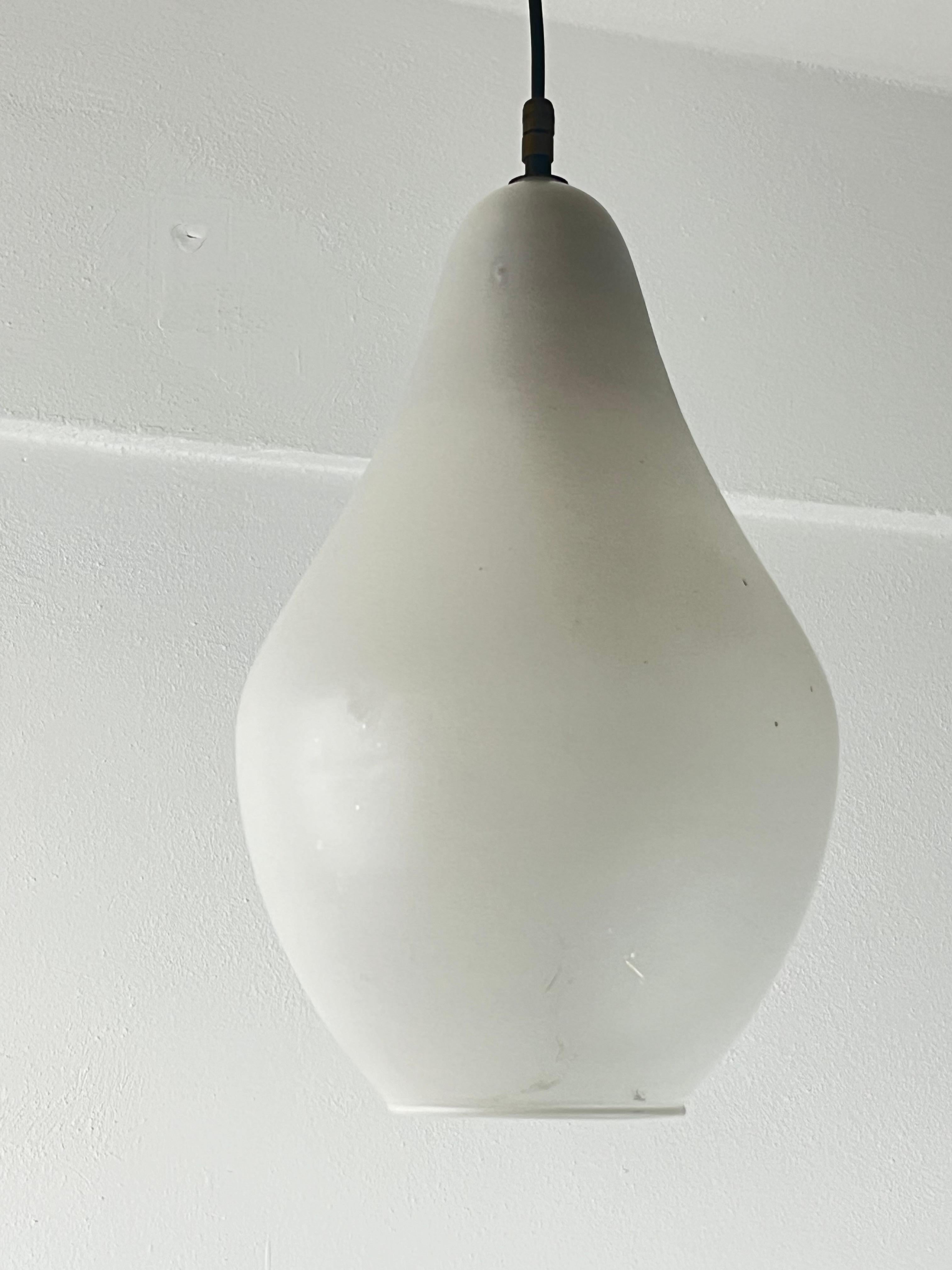 Opaline Glass Chandelier, Italy, 1960s In Good Condition For Sale In Palermo, IT