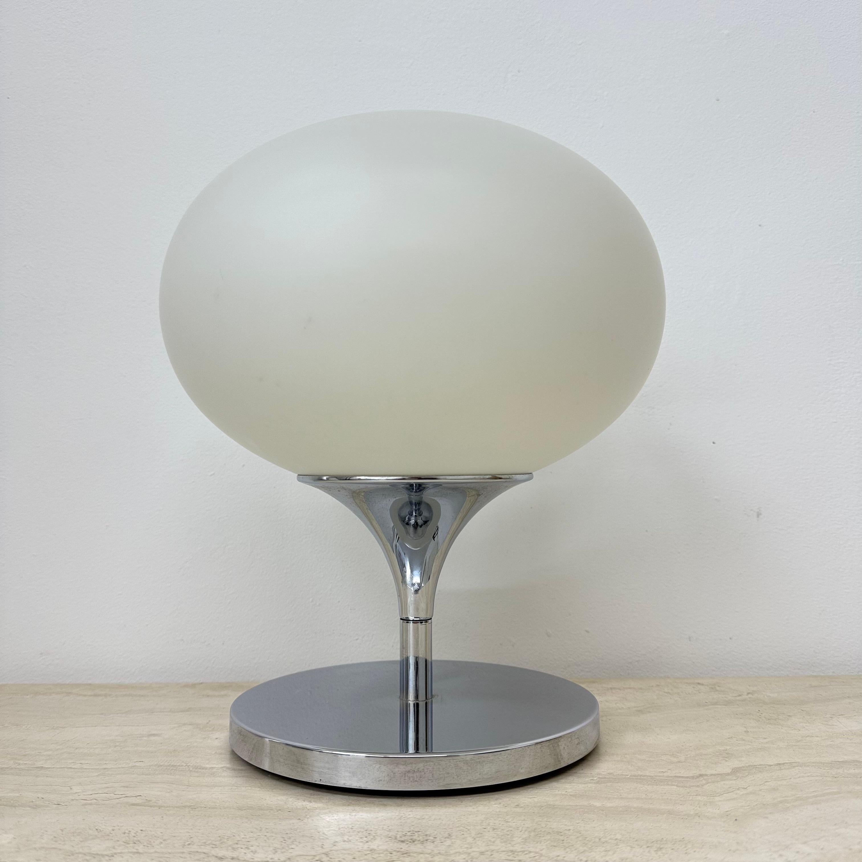 Lampe Space A Age en verre opalin, acier chromé et fonte par Kaiser Leuchten, 1970' en vente 3