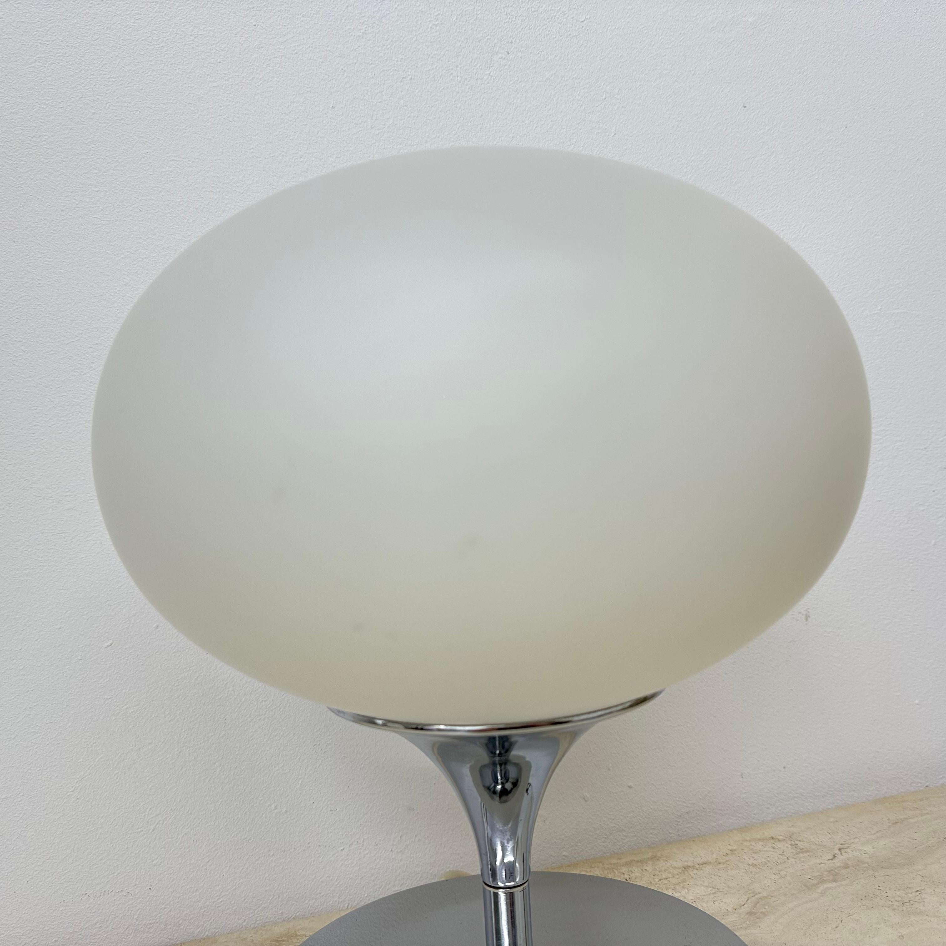 Lampe Space A Age en verre opalin, acier chromé et fonte par Kaiser Leuchten, 1970' en vente 7