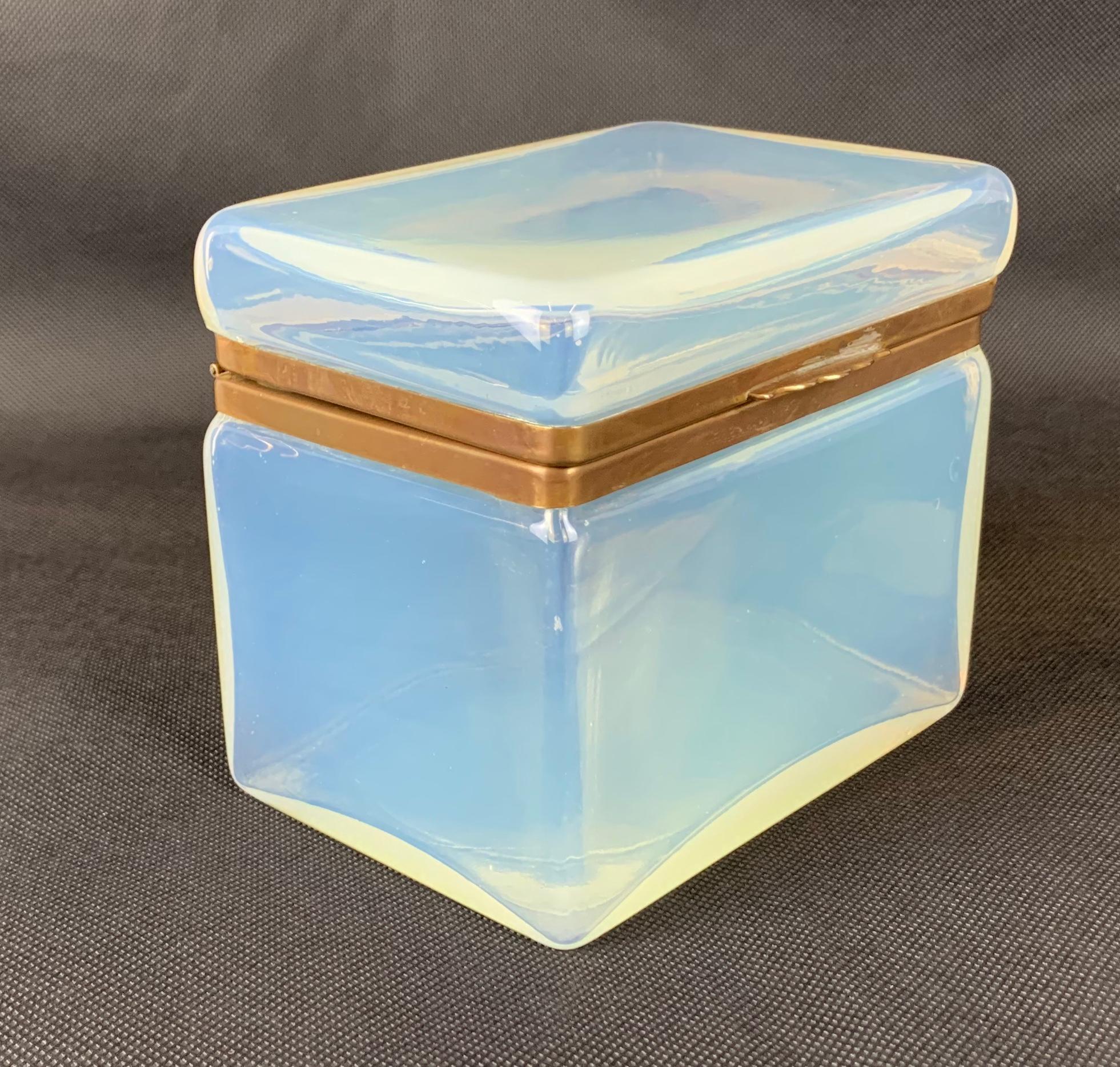 Opaline Glass Hinged Box with an Opalescent Finish and Gilt Frame 1