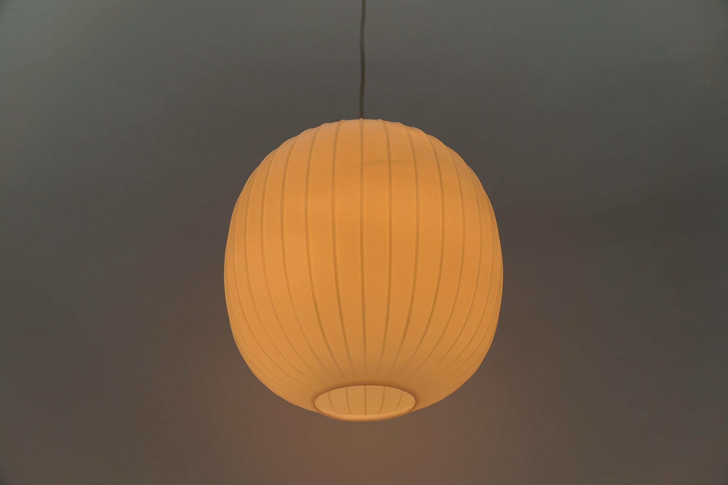 Tedesco Lampada in vetro opalino 