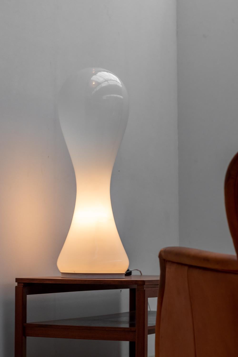 Mid-Century Modern  Opaline Glass Lamp, Italian 1970s For Sale