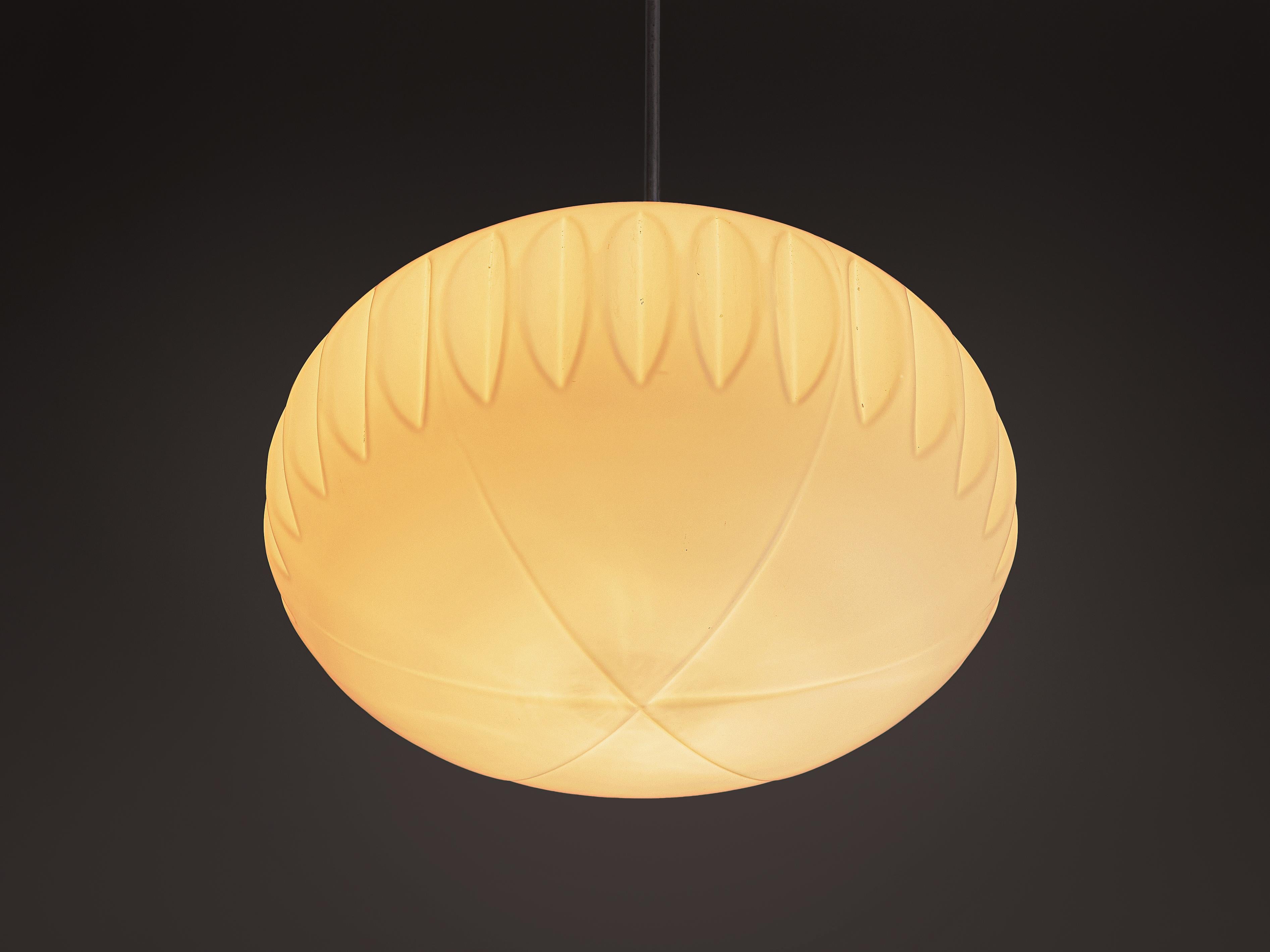 Mid-Century moderno Opaline Glass Pendant with Structured Sphere in vendita