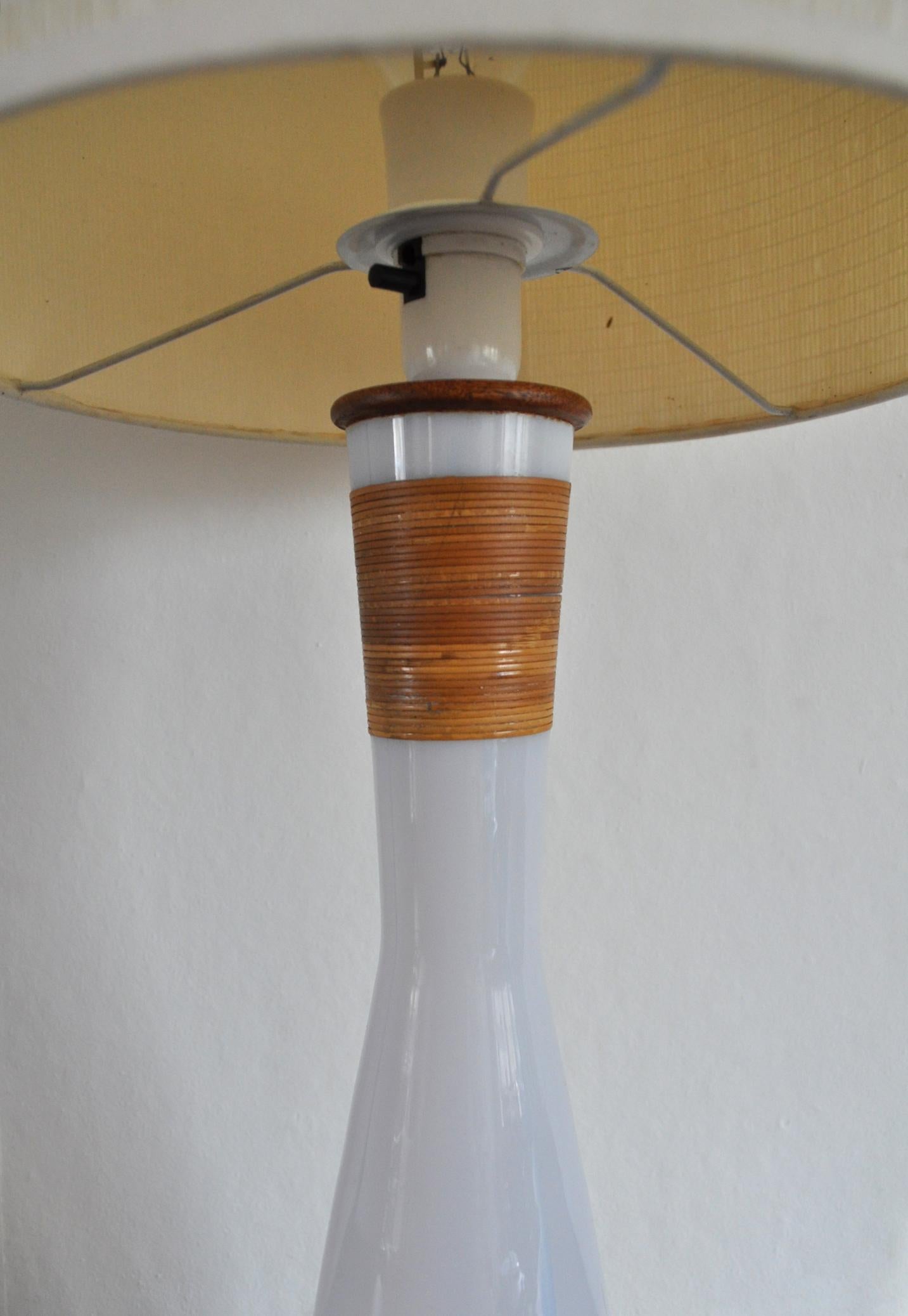 Opaline Glass Table Lamp by Jacob E. Bang, Kastrup Glasværk, circa 1960 In Good Condition In Vordingborg, DK