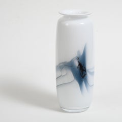 Vaso in vetro opalino, modello 'Atlantis', design di Michael Bang per Holmegaard 1980