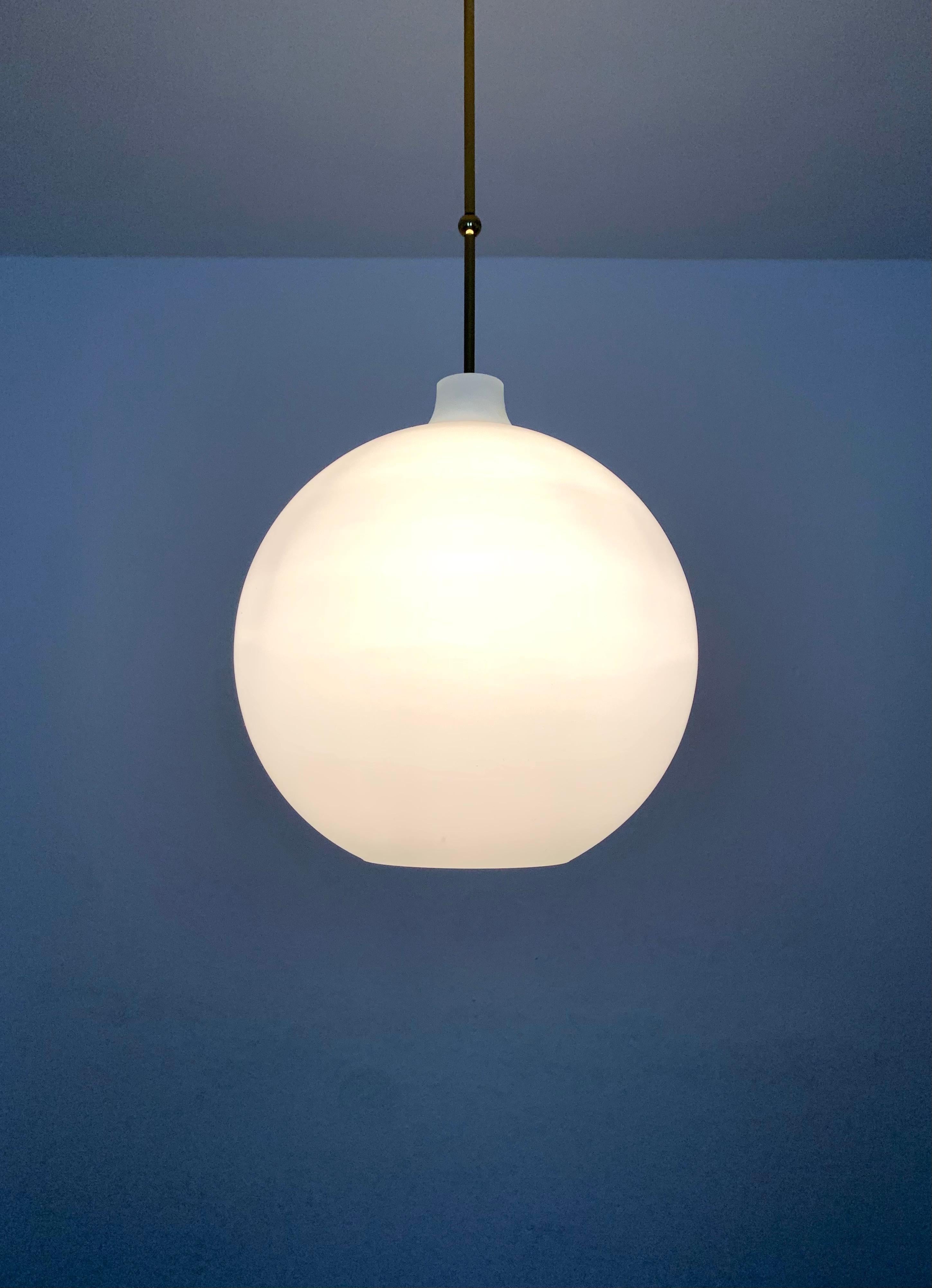 Opaline Lamp by Aloys Gangkofner for Peill and Putzler For Sale 1
