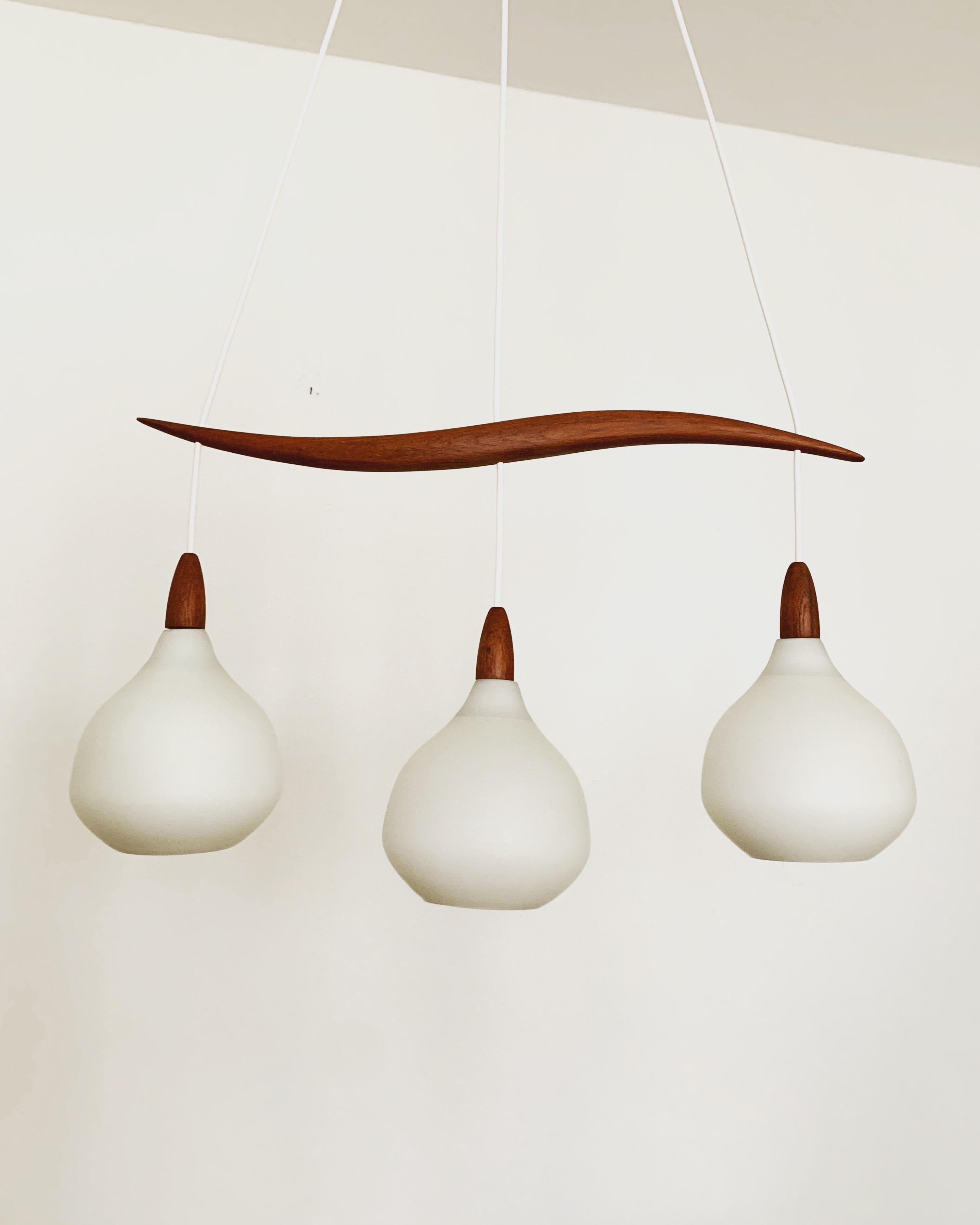 Opaline Lamp by Uno and Östen Kristiansson for Luxus In Good Condition For Sale In München, DE