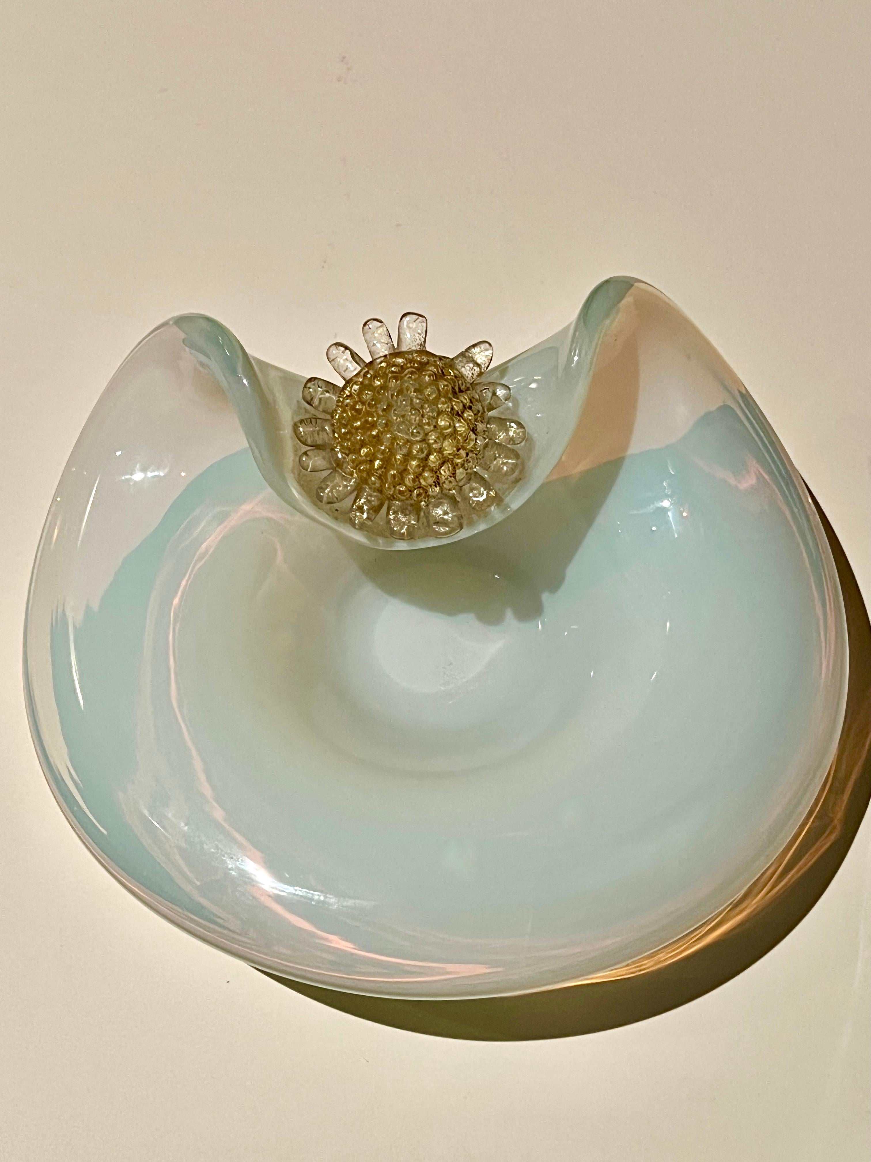 Opaline Murano Dish or Bowl with 24k Gold Flower Detail In Good Condition For Sale In Los Angeles, CA