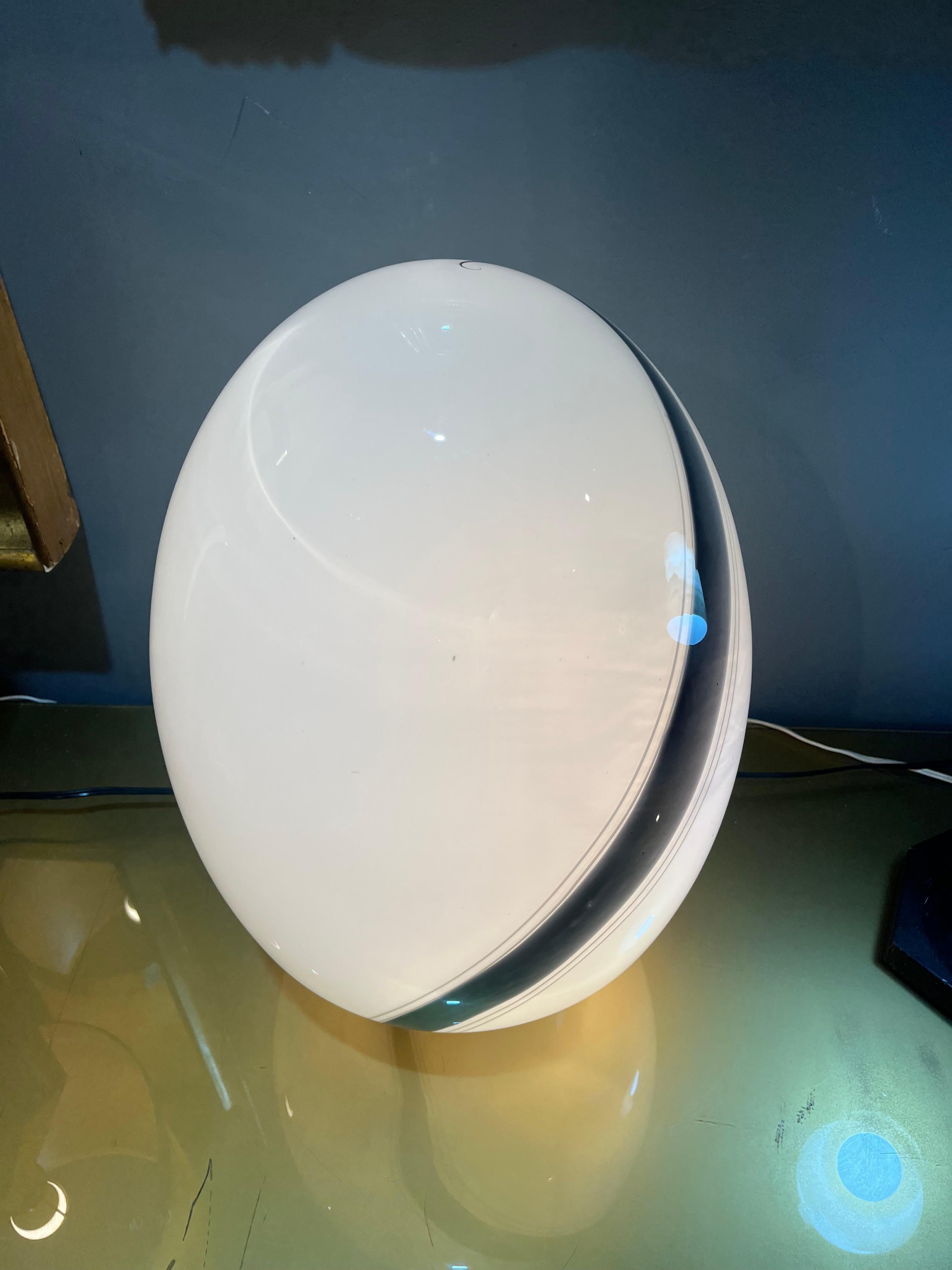 lampara de cristal opalino de murano de los años 80 por los maestros vidrieros de murano Cristal de Murano en venta