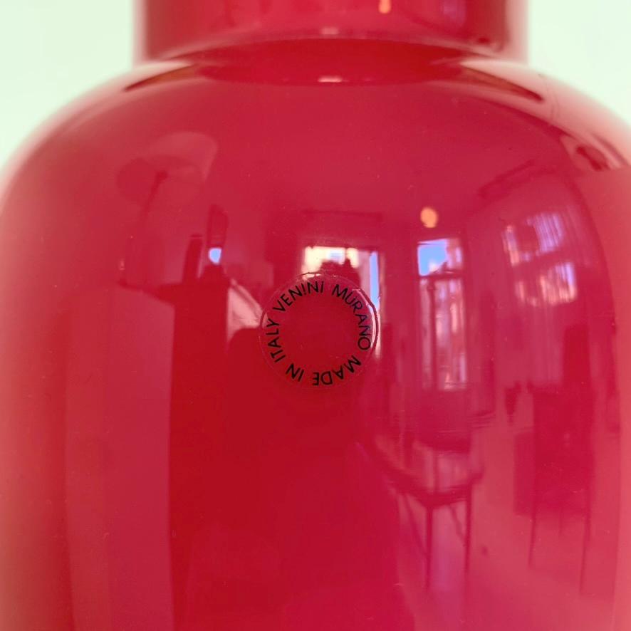 Jarrón de cristal opalino de Murano para Venini , hacia 1970, Italia. Cristal de Murano en venta