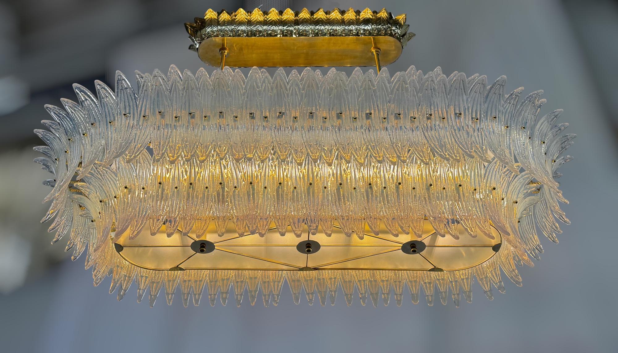 Lampadario Opaline Palmette di Fabio Ltd in vendita 2