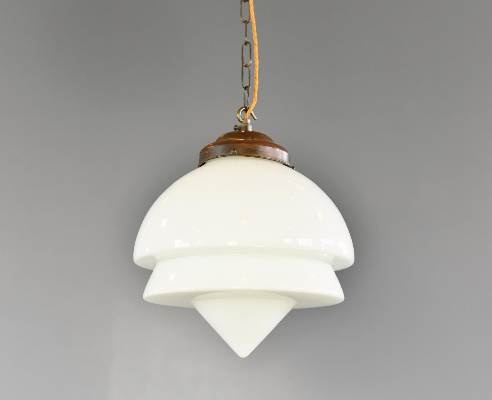 Lampada a sospensione opalina di Gispen, circa 1930 In condizioni buone in vendita a Gloucester, GB