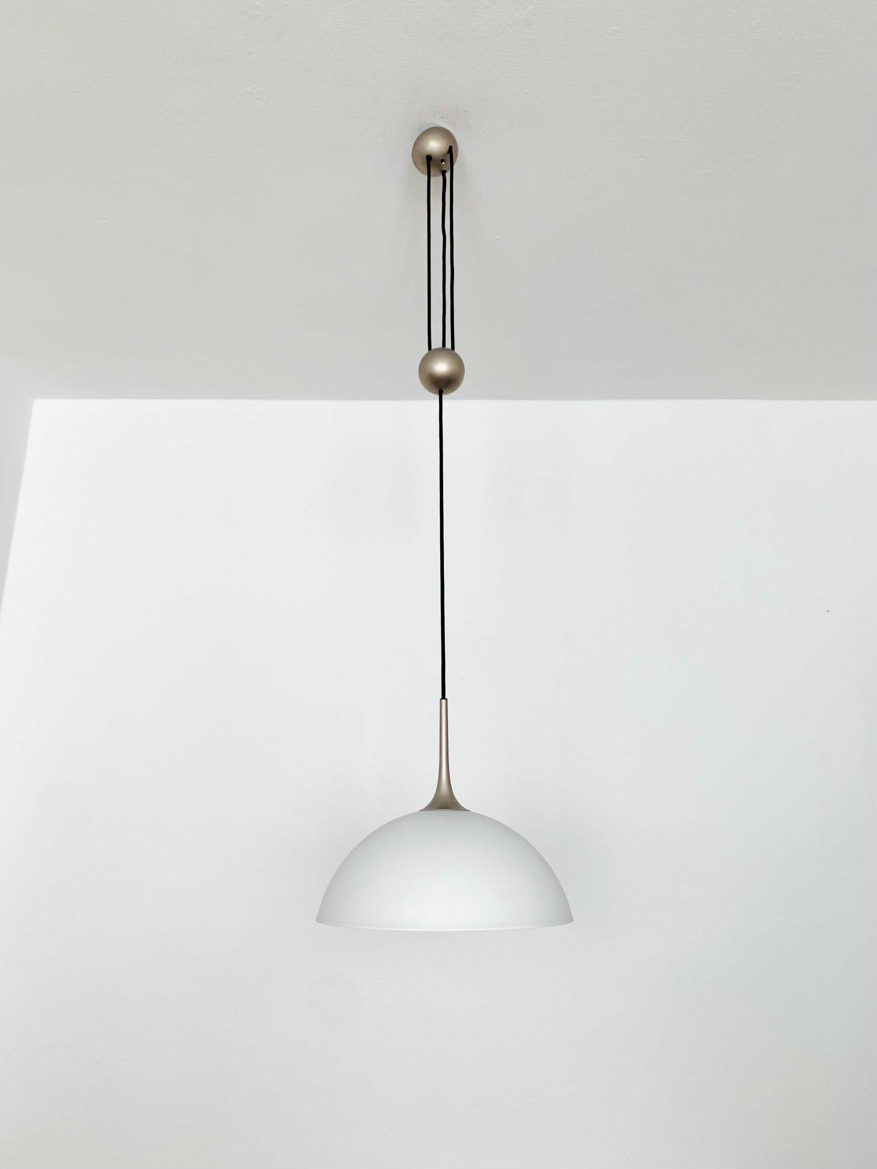 Opaline Posa 36 Pendant Lamp with Counterweight by Florian Schulz In Good Condition For Sale In München, DE