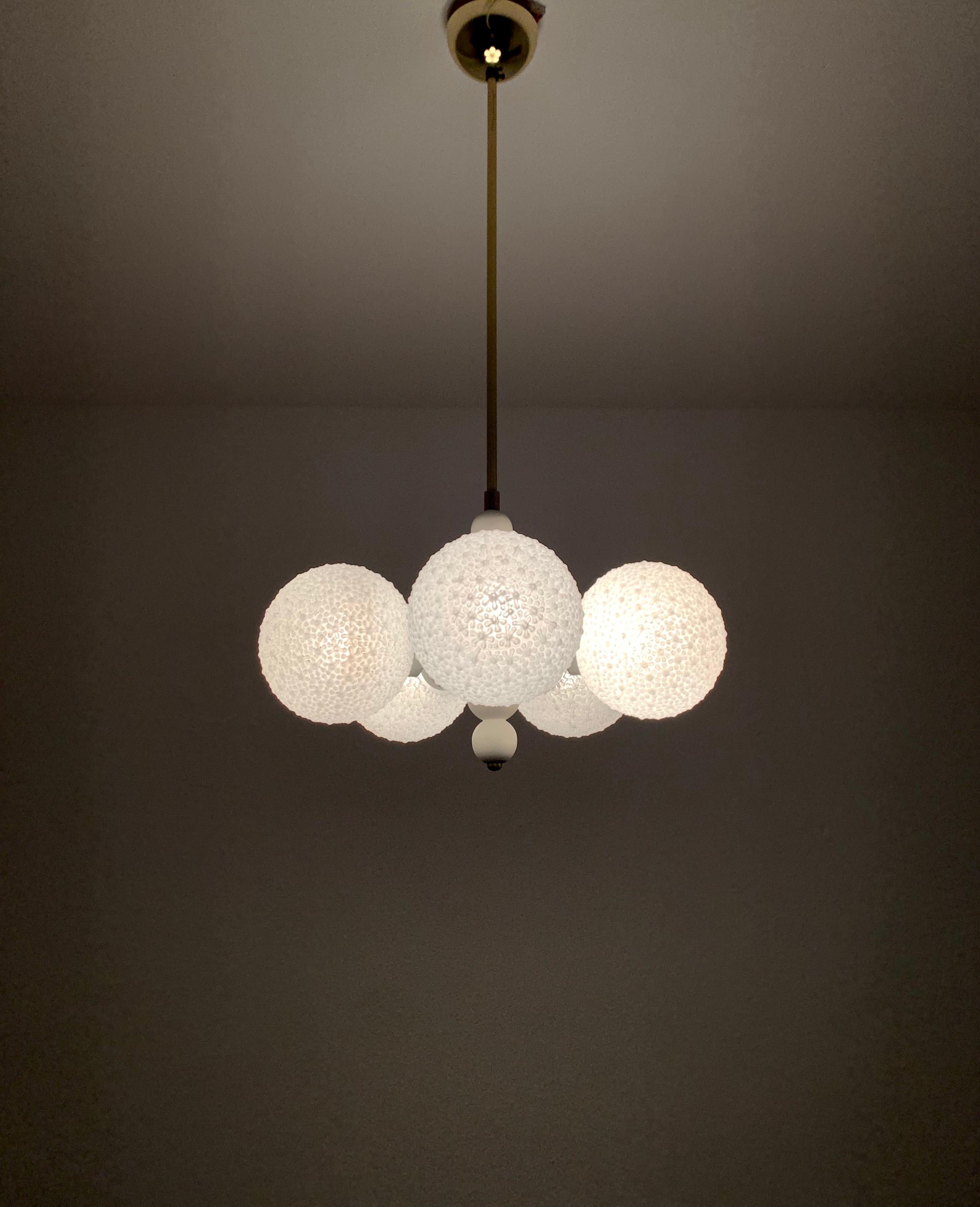 Lustre opalin de l'ère spatiale en vente 2