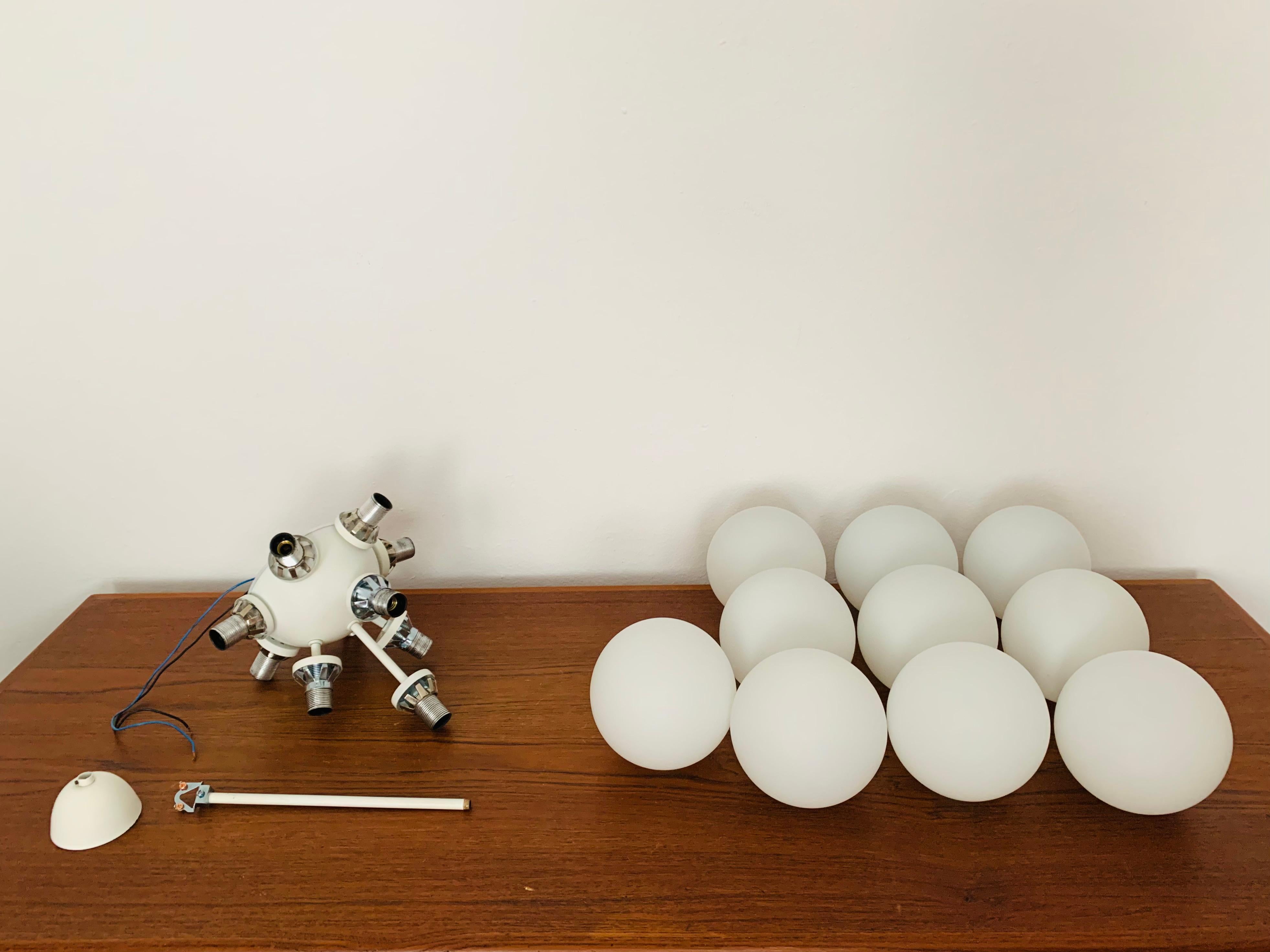 Lampadario Sputnik Opalino in vendita 5