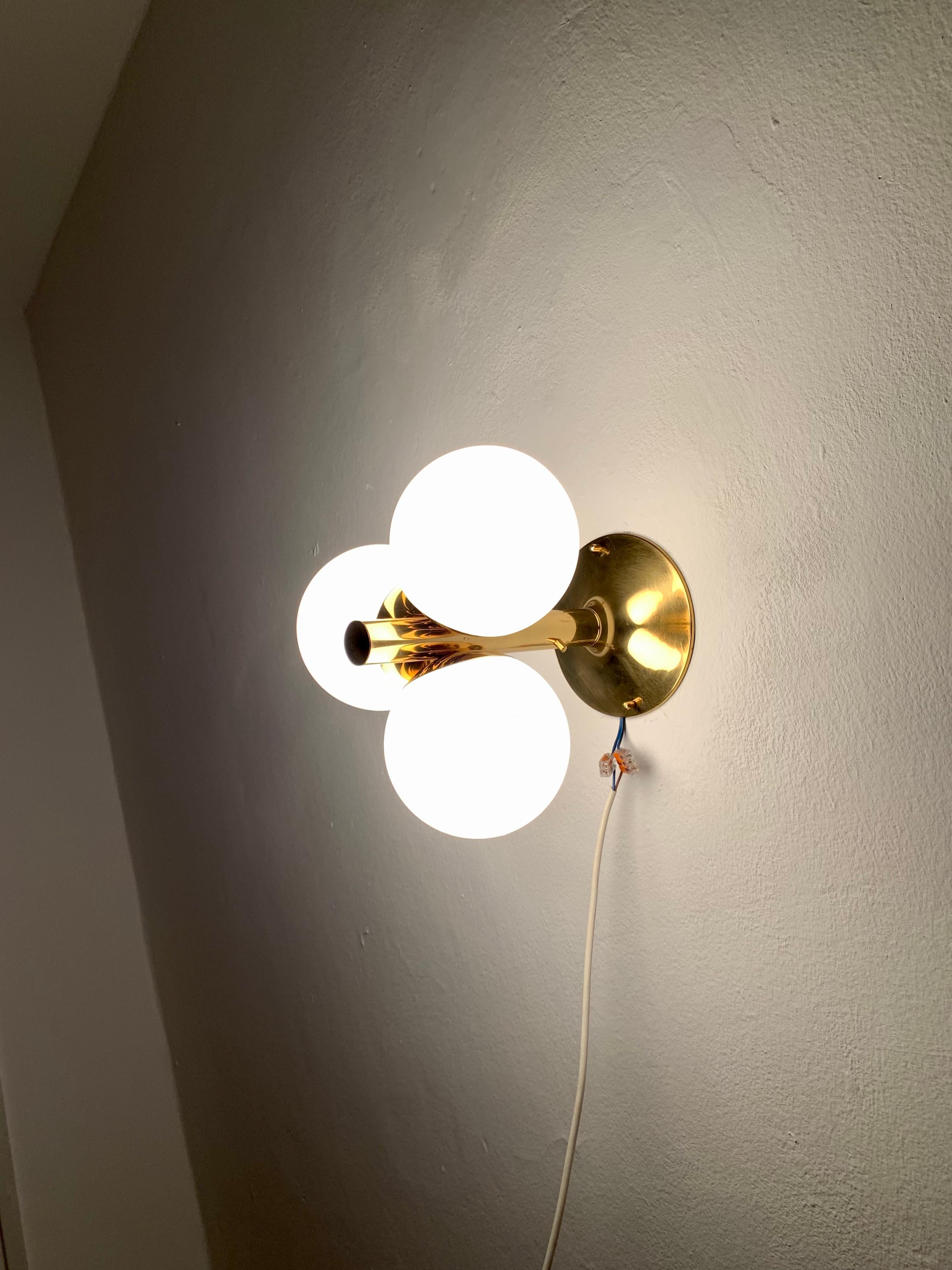 Opaline Sputnik Flush Lamp For Sale 3