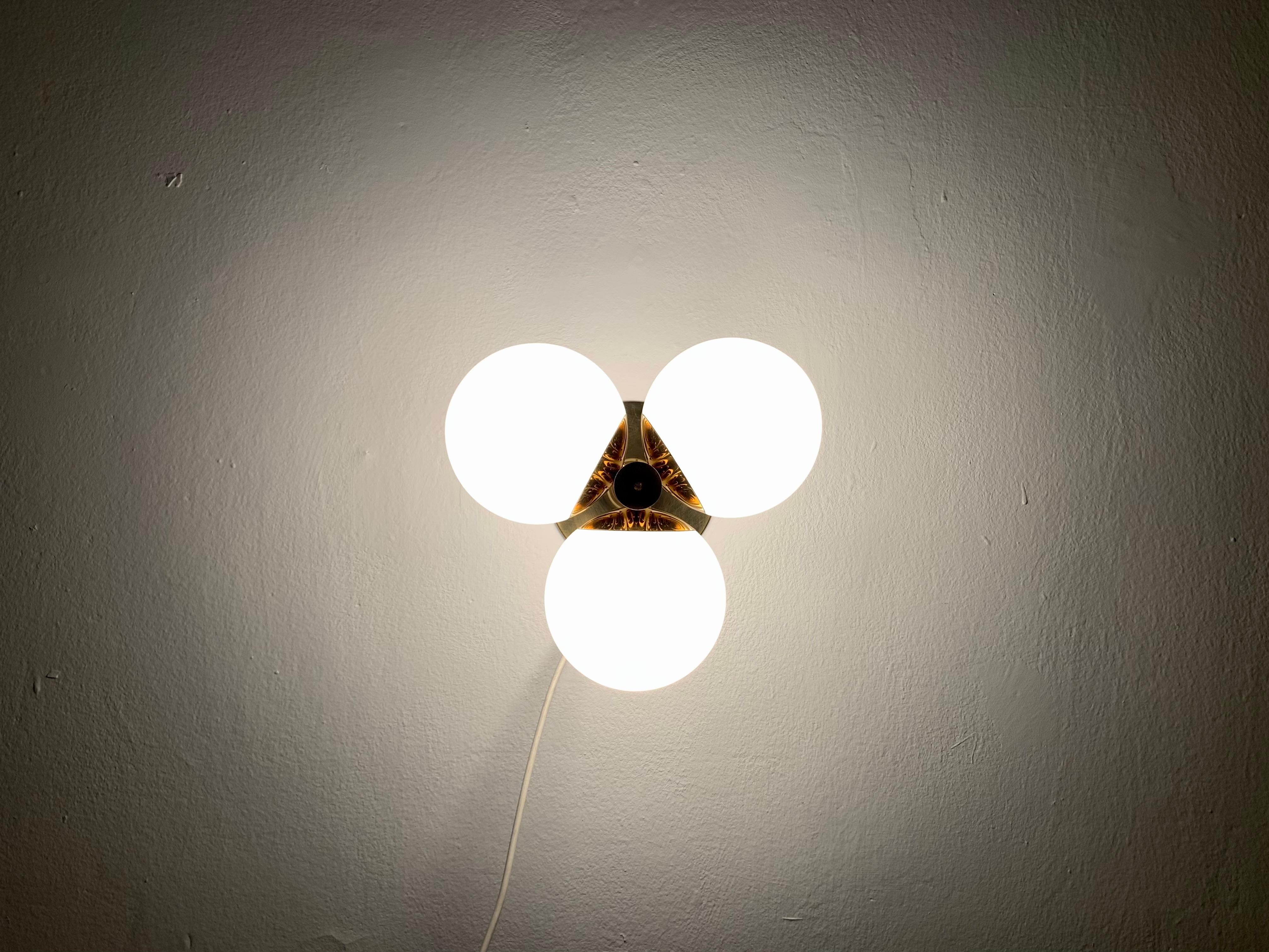 Opaline Sputnik Flush Lamp For Sale 5