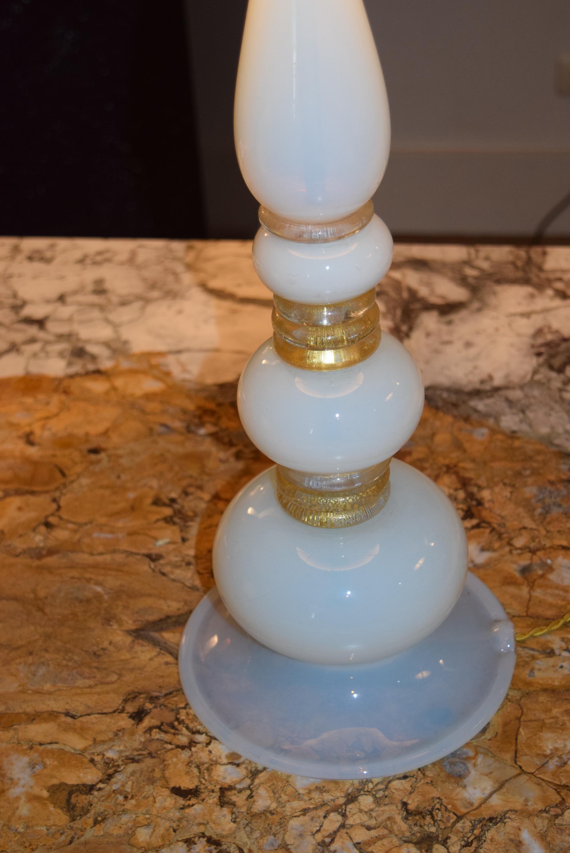 Opaline Tablelamp with a Custom-Made Shade  In Good Condition For Sale In Antwerpen, BE