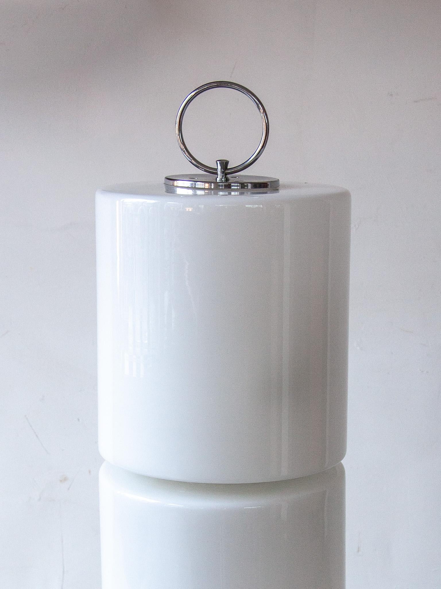 Lampadaire à trois abat-jour en verre opalin de Carlo Nason, années 1960 Bon état - En vente à Antwerp, BE