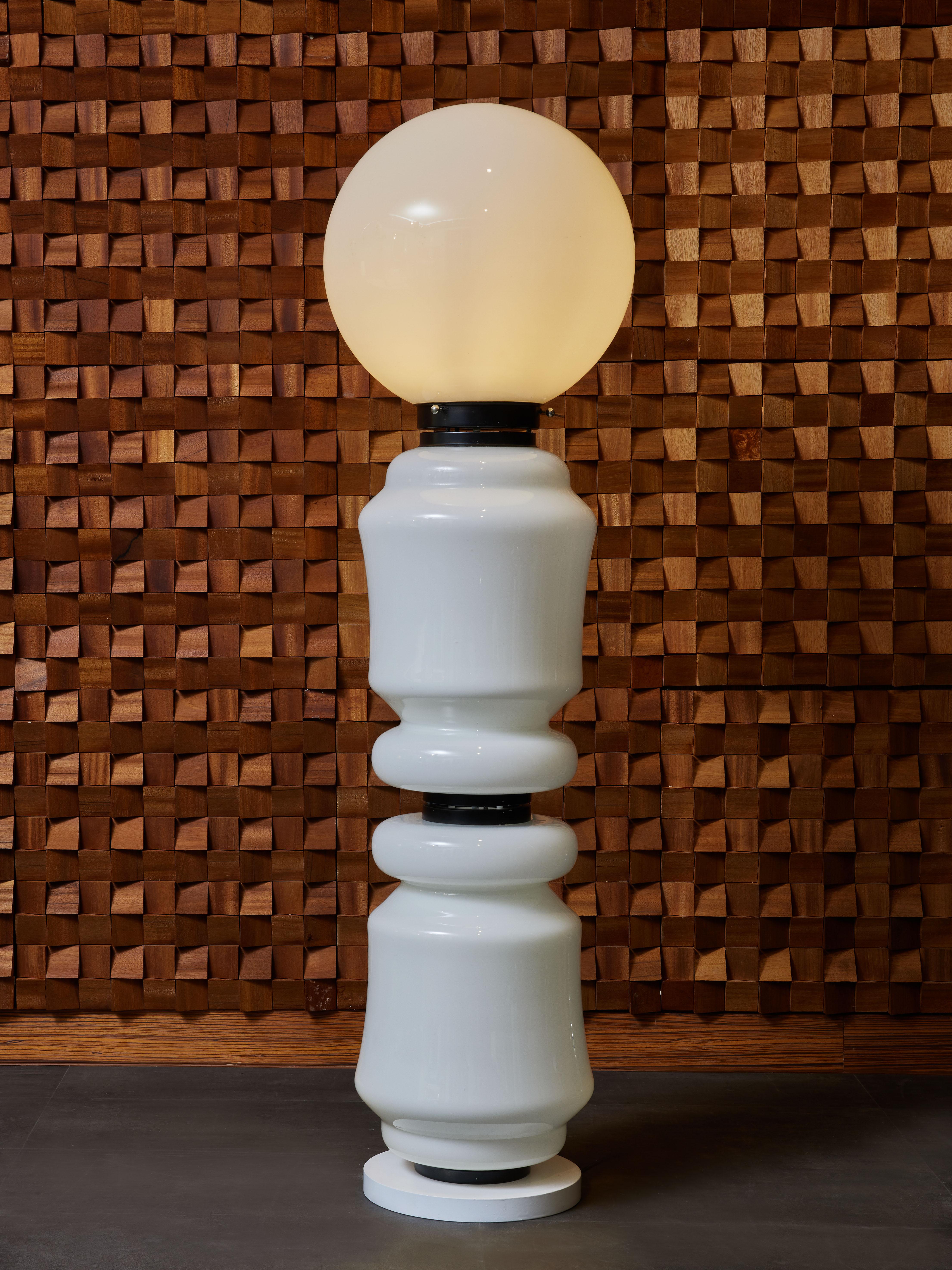 Opaline Vistosi Floor Lamp In Good Condition For Sale In Saint-Ouen, IDF