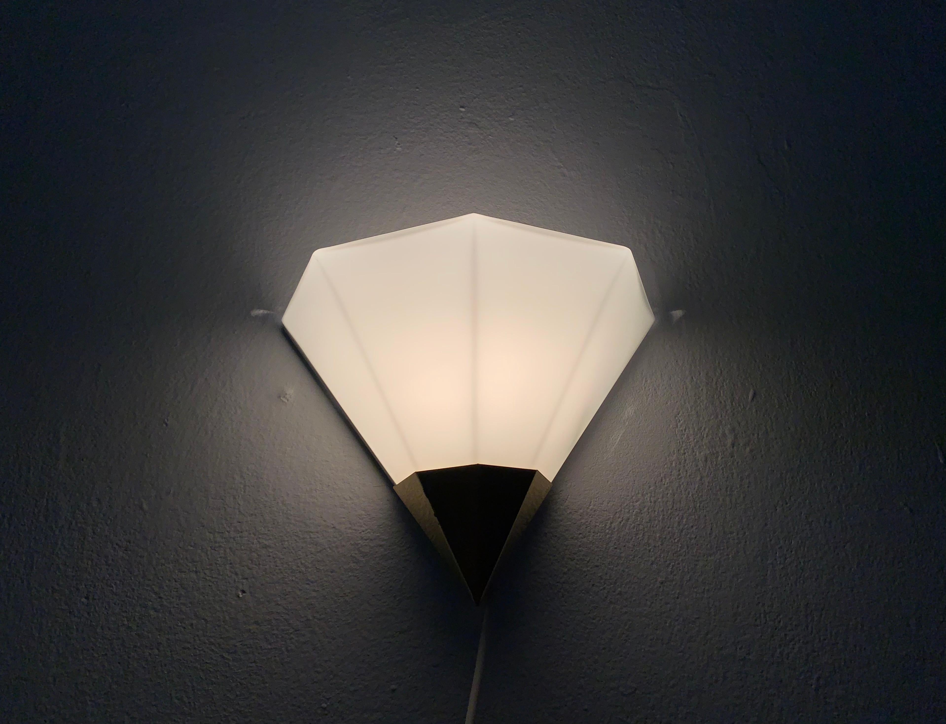 Lámpara de pared Opaline de Glashütte Limburg en venta 2