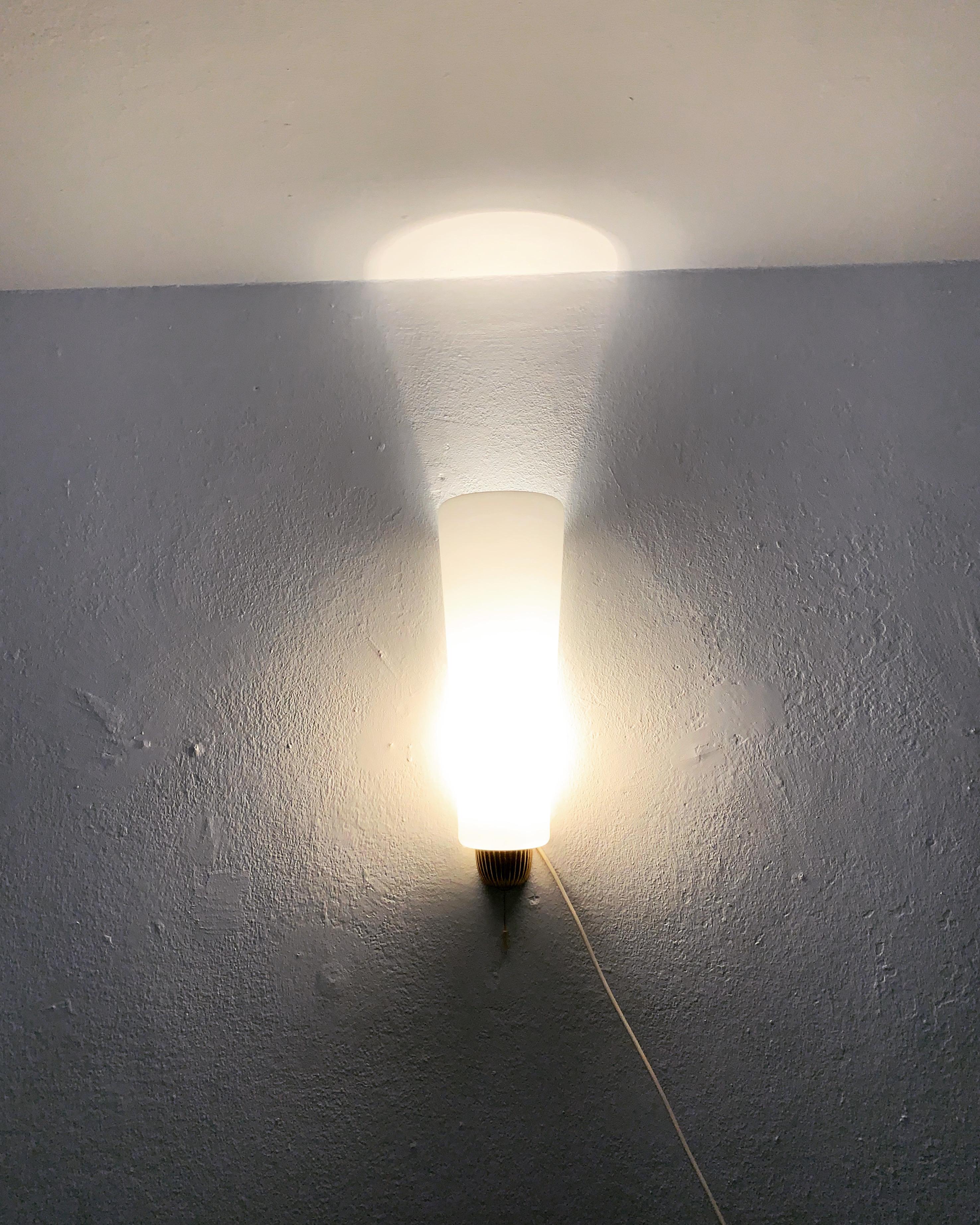 Opaline Wall Lamp by Wilhelm Wagenfeld for Peill and Putzler For Sale 4