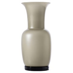 Vaso in vetro Opalino Sabbiato in grigio di Venini
