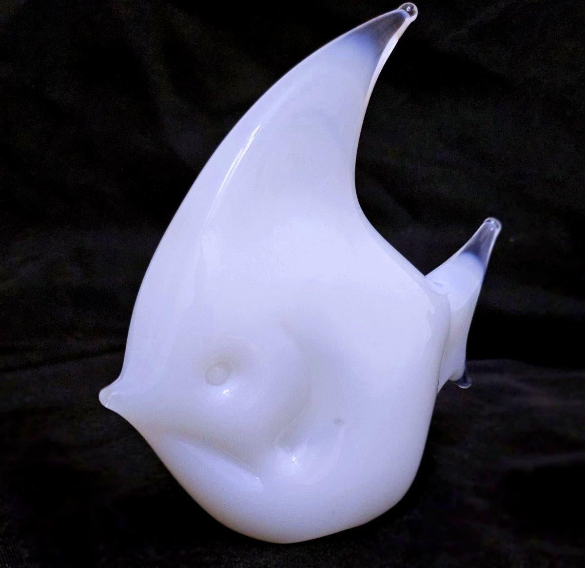 Mid-Century Modern Opalino/Alabastro Murano Glass Fish Sculpture For Sale 9