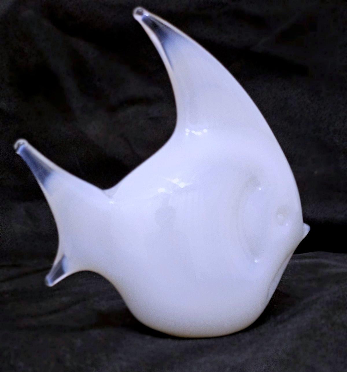 Other Mid-Century Modern Opalino/Alabastro Murano Glass Fish Sculpture For Sale