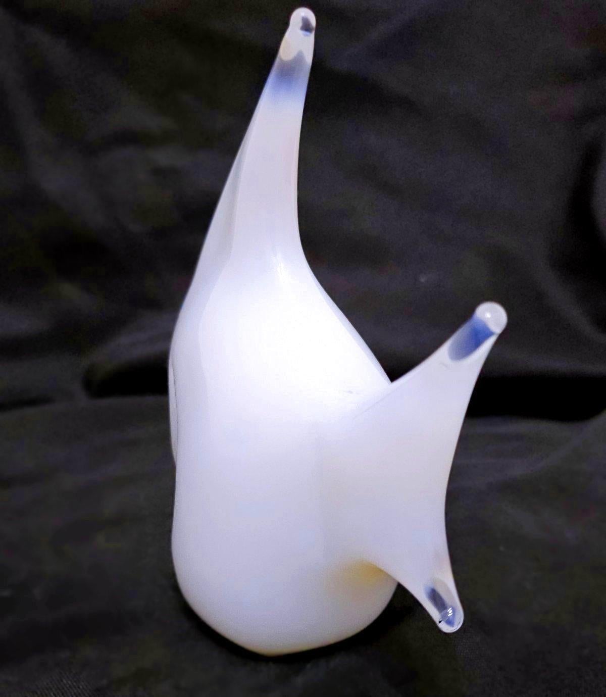 Mid-Century Modern Opalino/Alabastro Murano Glass Fish Sculpture For Sale 1