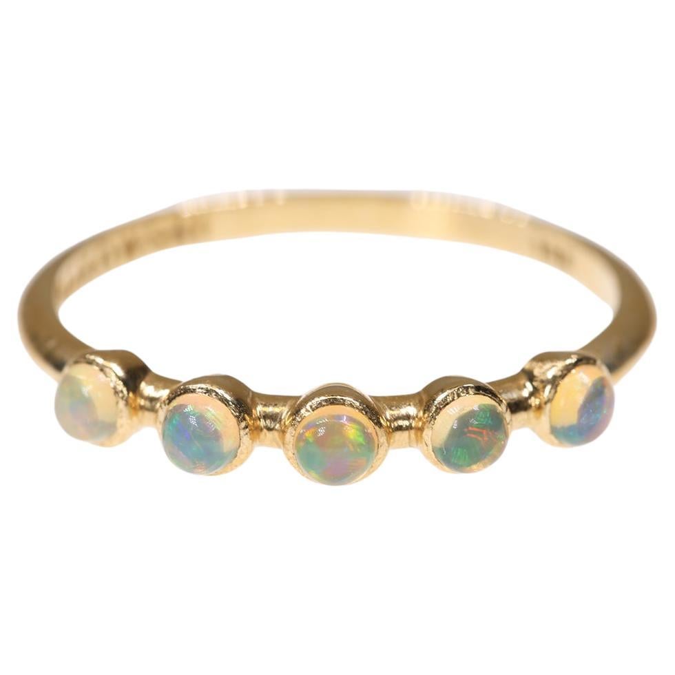 Opal Fünf Stein Cabochon Stapelbarer 18K Gelbgold Ring im Angebot