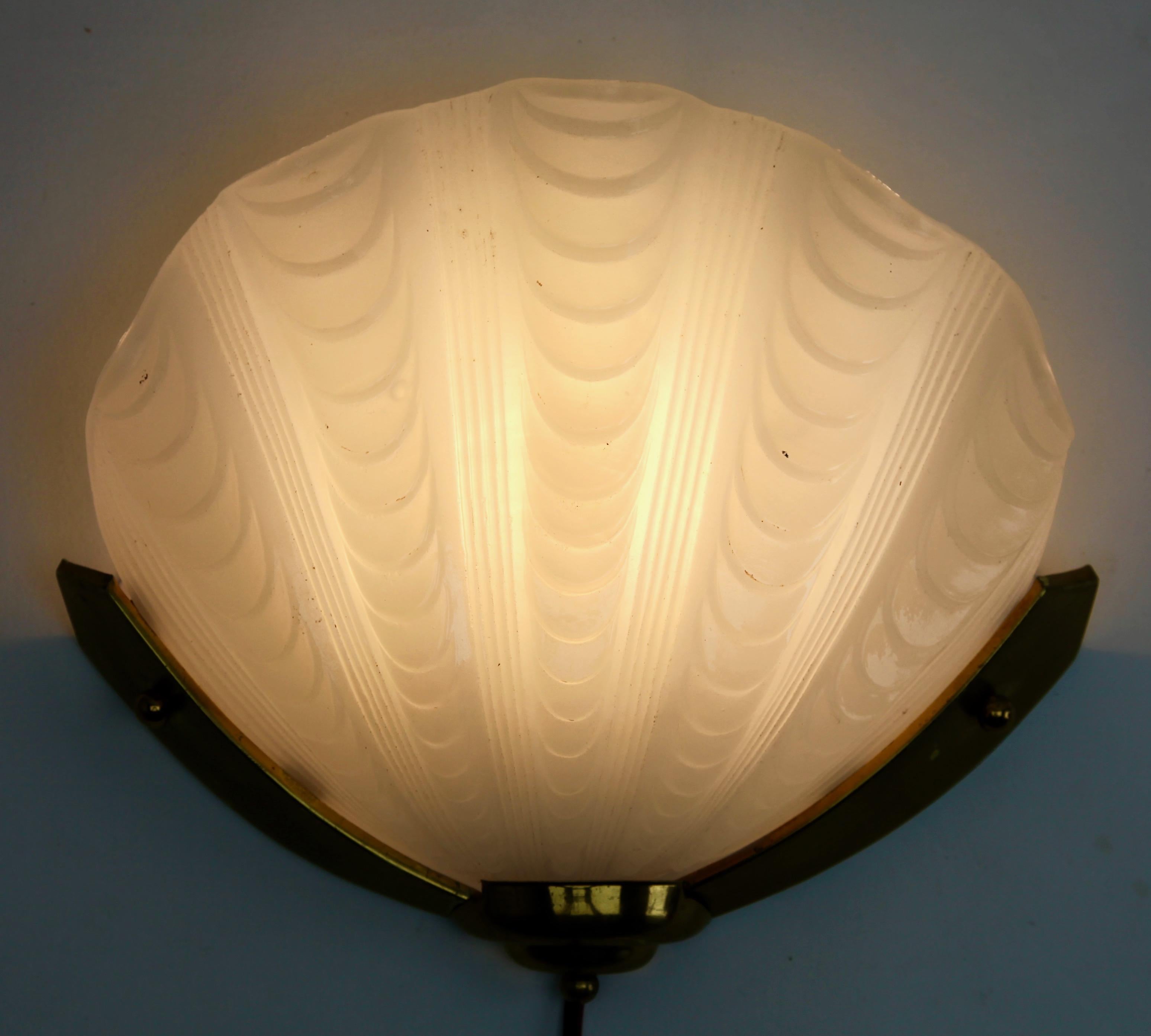 French Opaque Art Deco Clamshell Wall Lamp with Brass Fittings