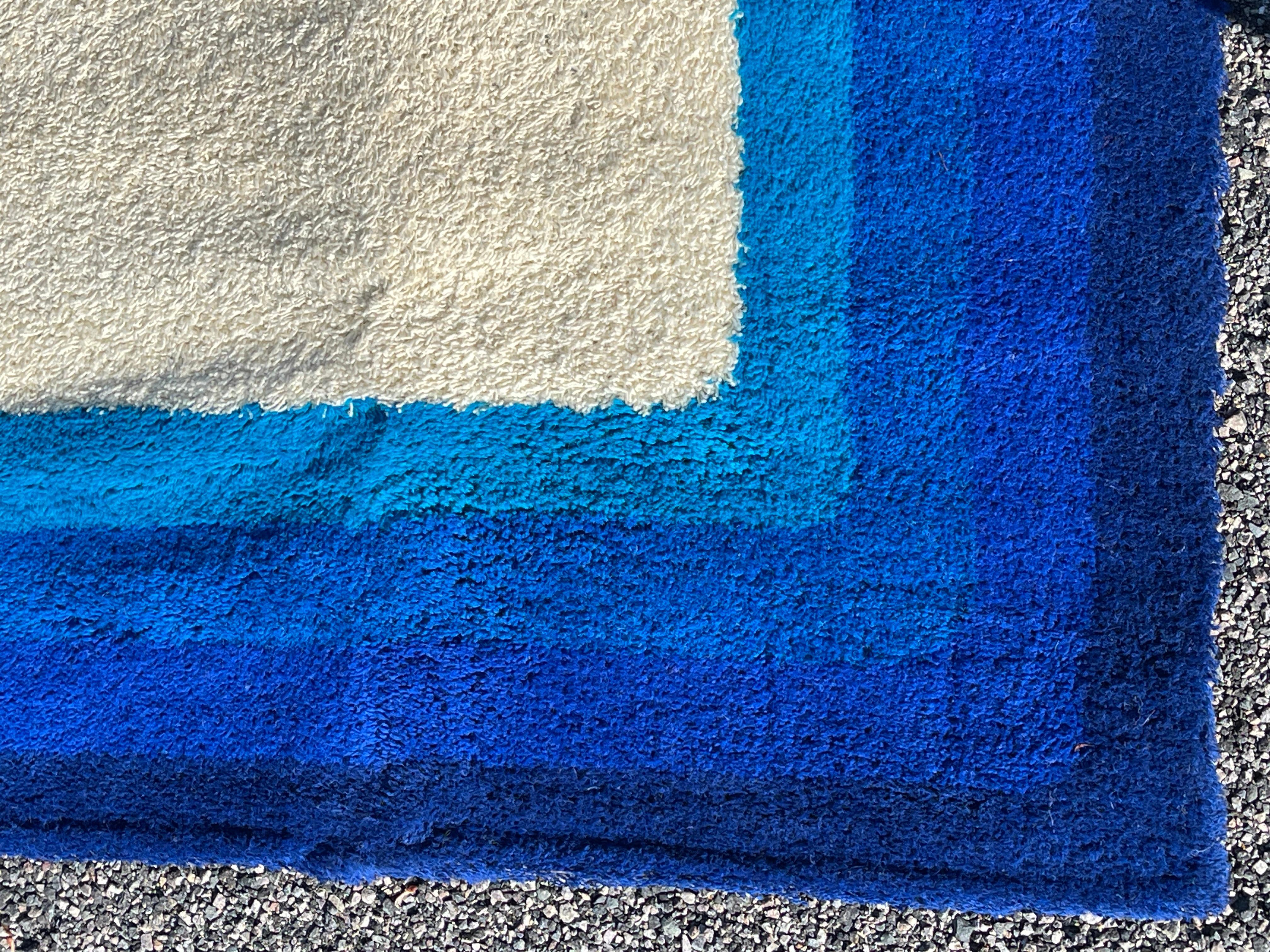 OpArt Dänischer Rya-Teppich in Blau und Weiß von Hojer Eksport Wilton im Angebot 4
