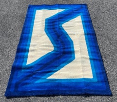 Tapis Rya danois OpArt bleu et blanc par Hojer Eksport Wilton