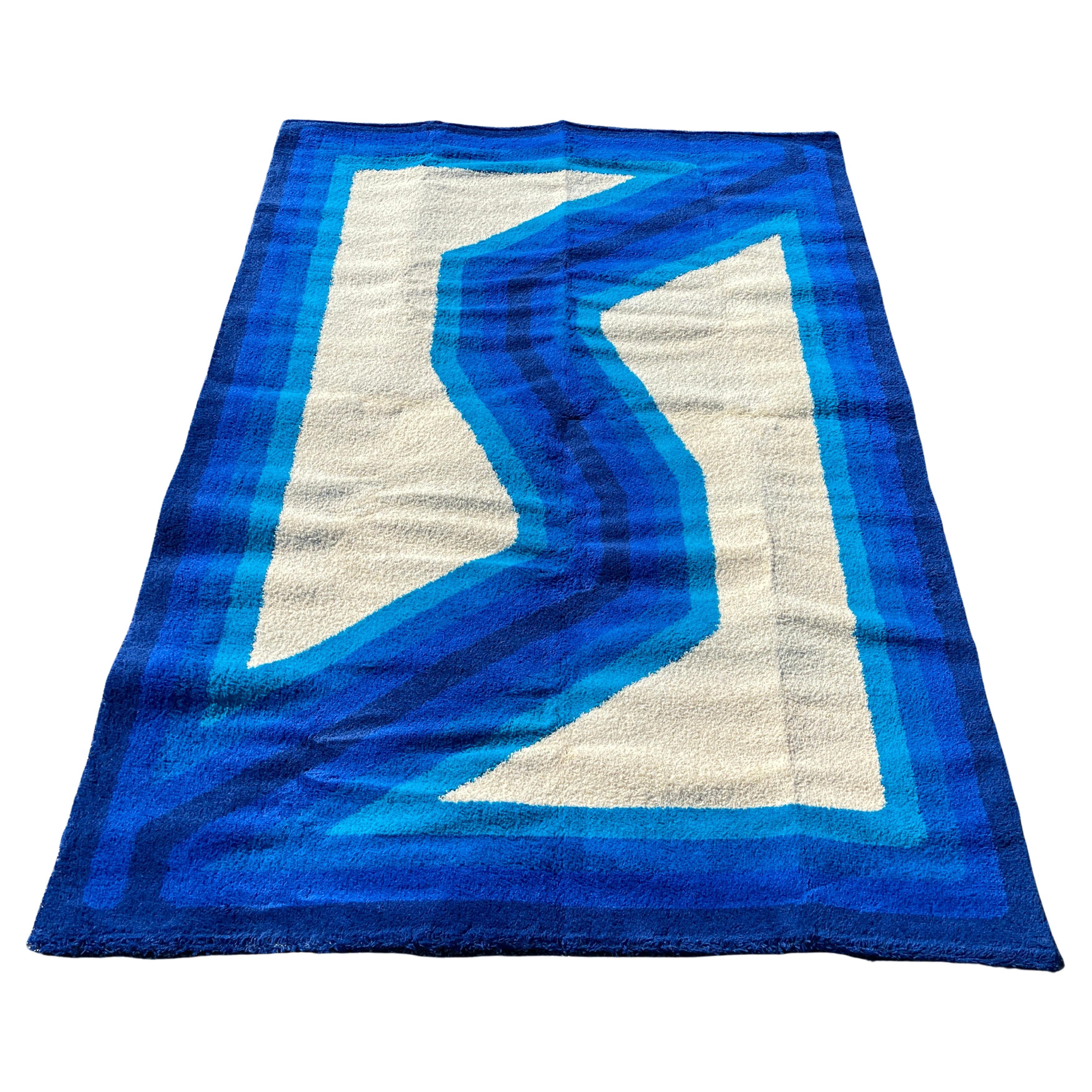 OpArt Danish Rya Rug Blue and White by Hojer Eksport Wilton