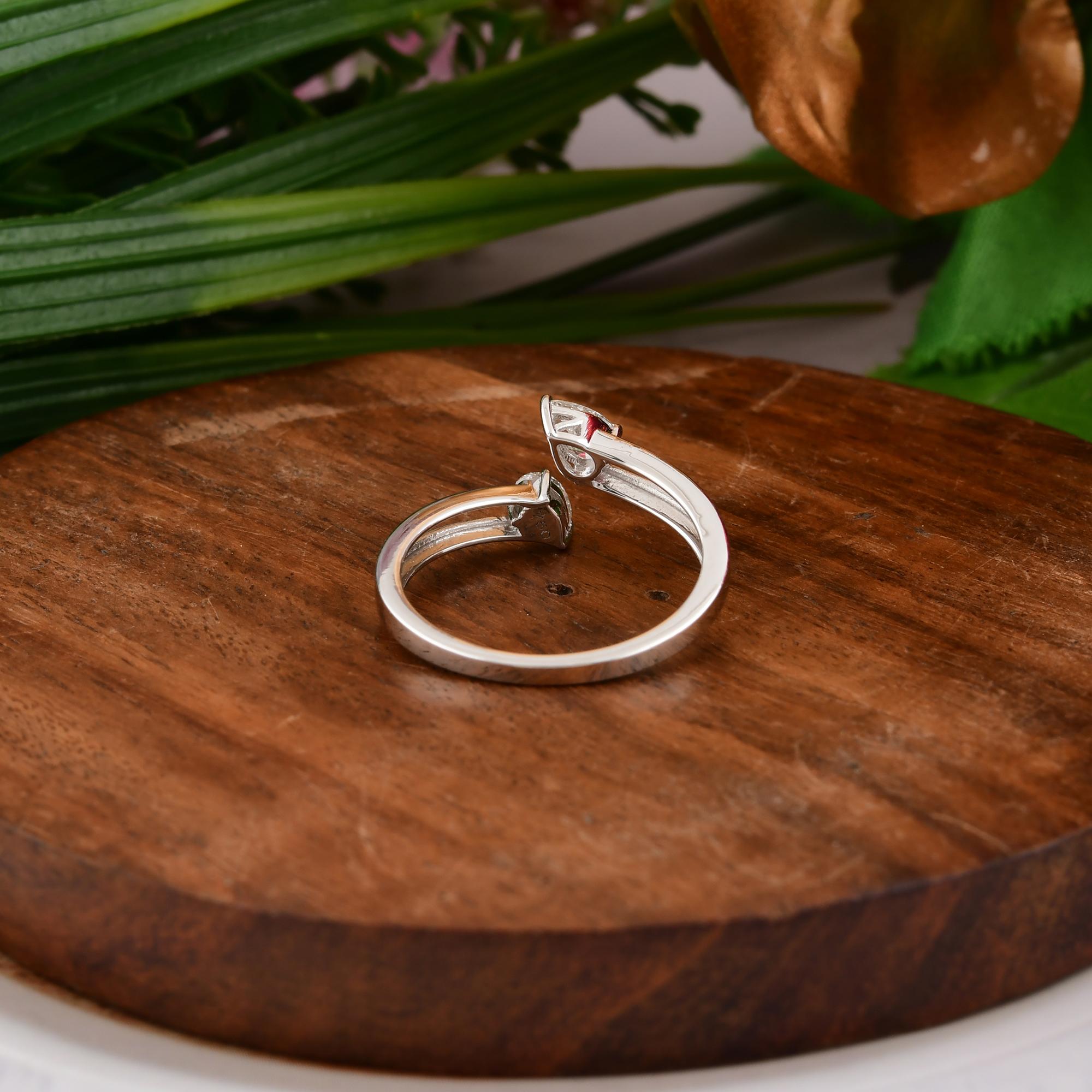 For Sale:  Open 0.39cts Diamond Toi et Moi Ring in 18k White Gold Two Stone Engagement Ring 4