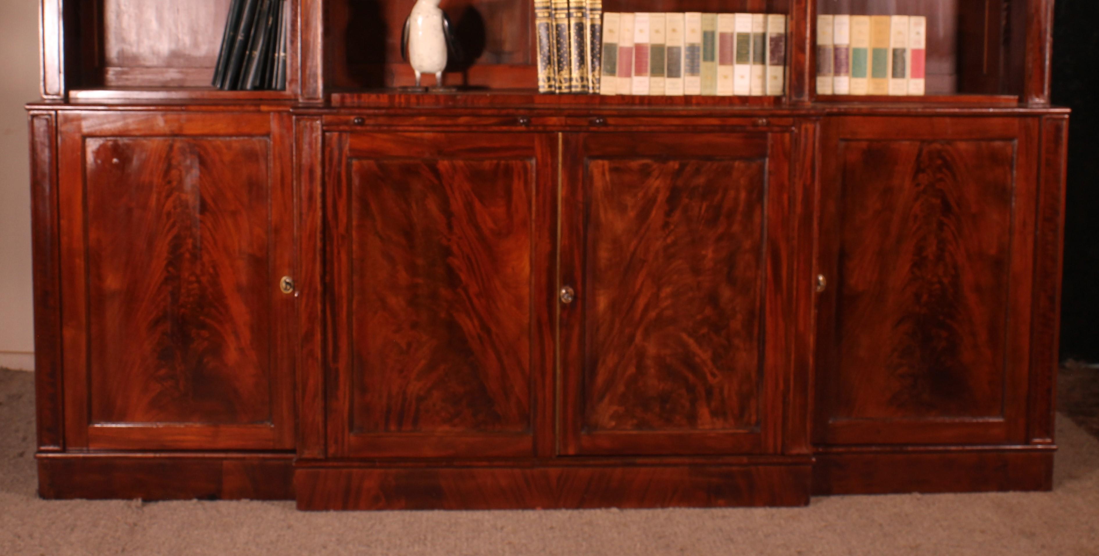 Victorian Open Bookcase In Mahogany -19th Century For Sale