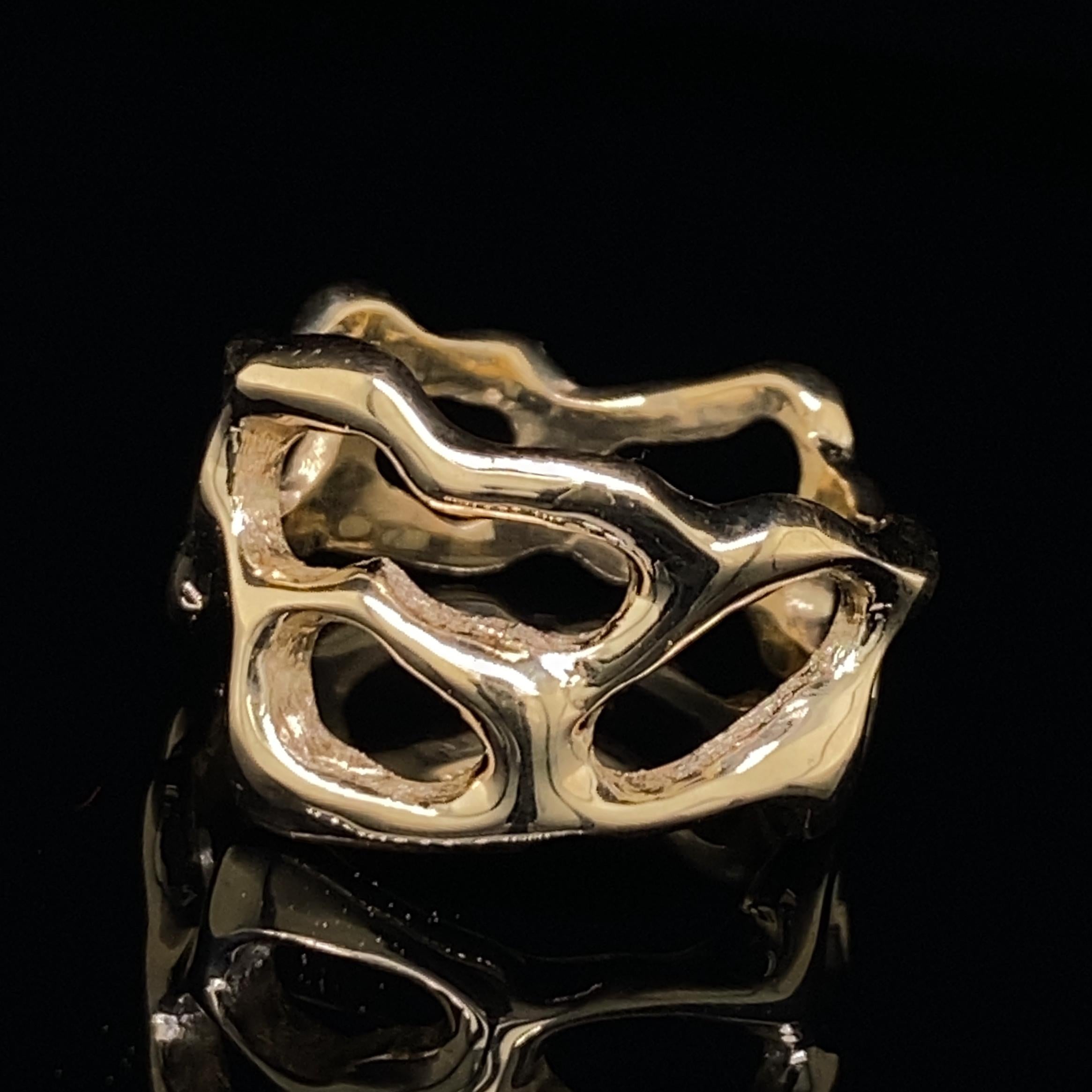 Freiformiges Unisex-Ring aus Gelbgold „Open Cell“ im Zustand „Neu“ im Angebot in Sherman Oaks, CA