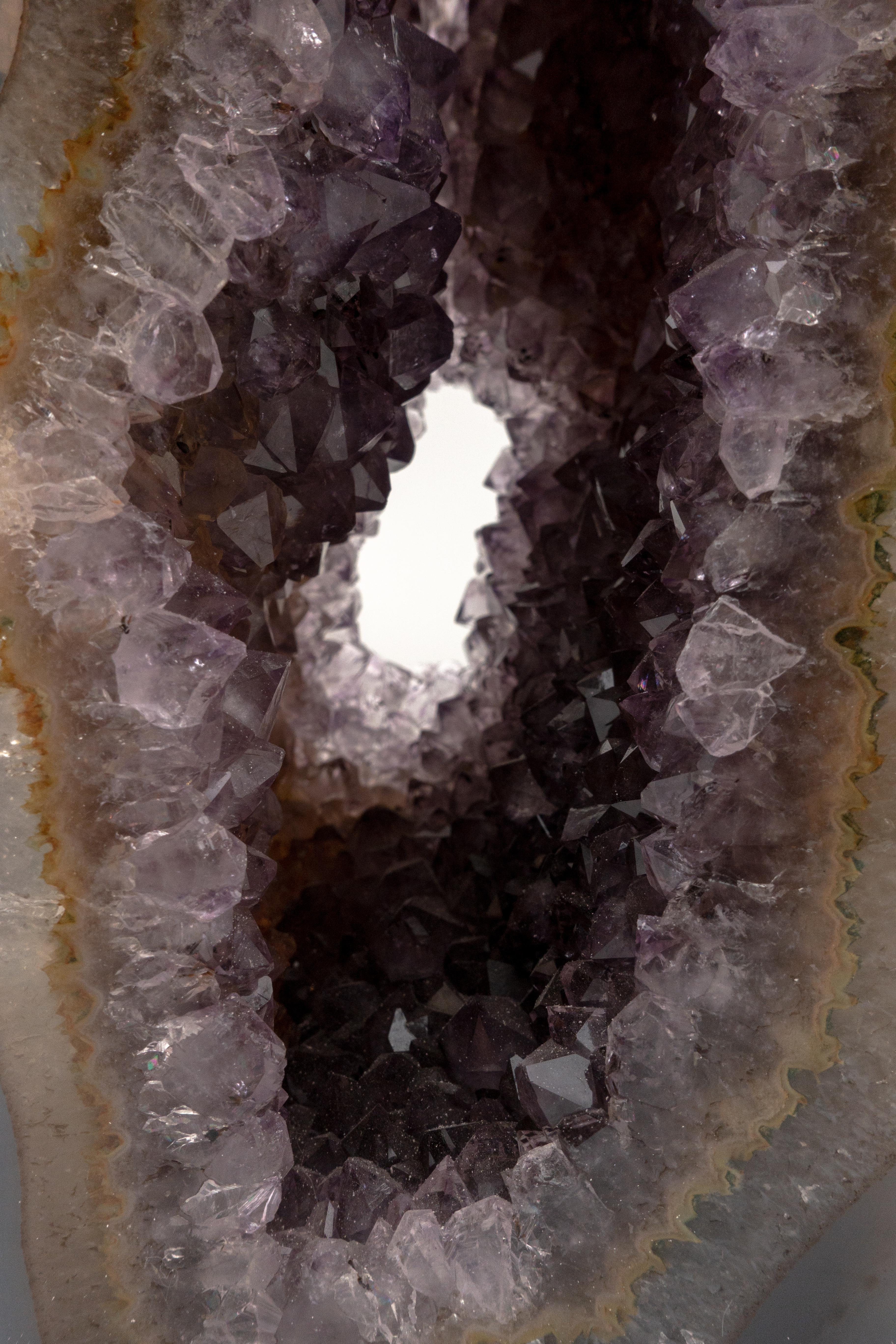 Open-Centre Agate and Amethyst Mineral Obelisk In Good Condition In New York, NY
